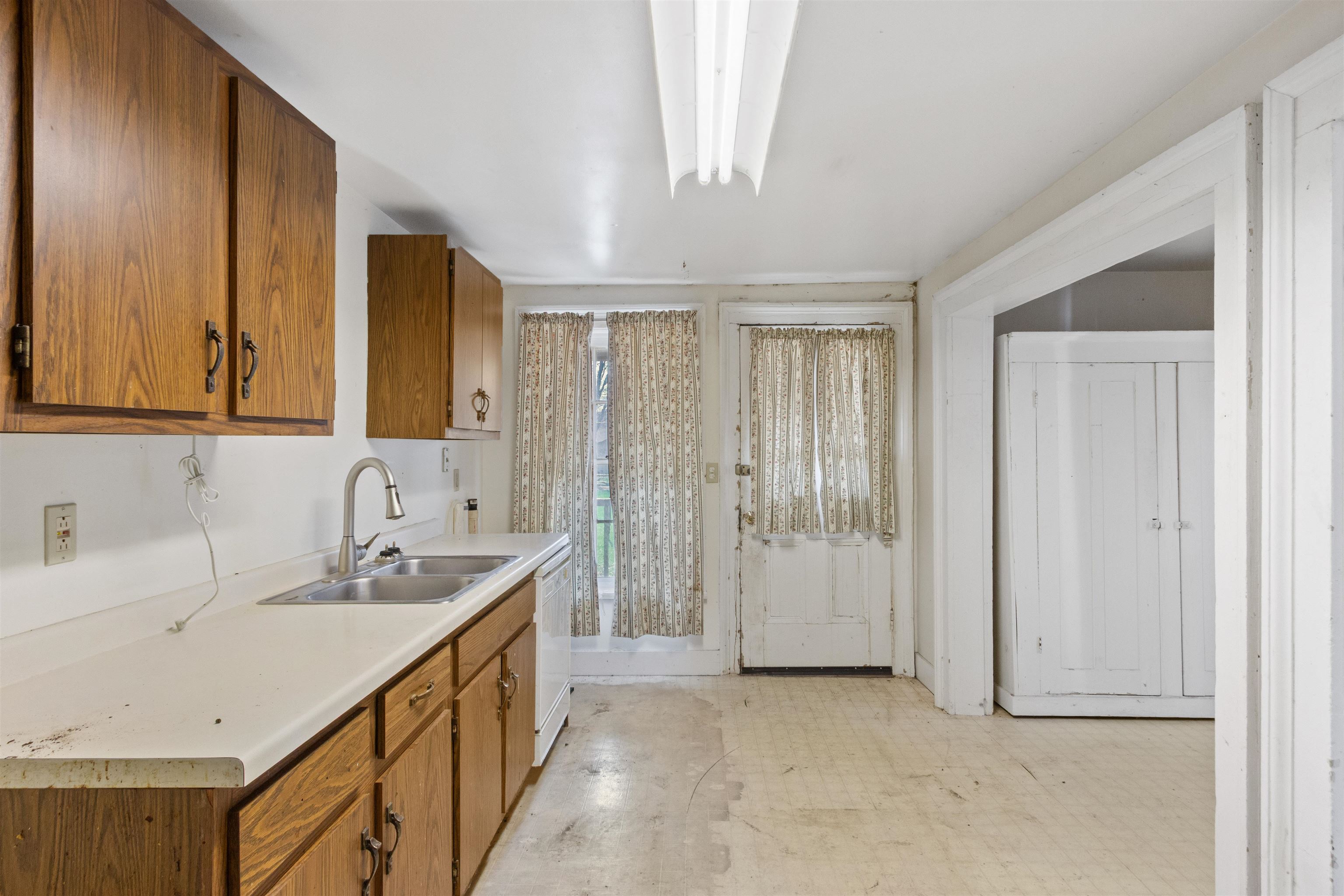 551 3rd Street South Property Photo 8