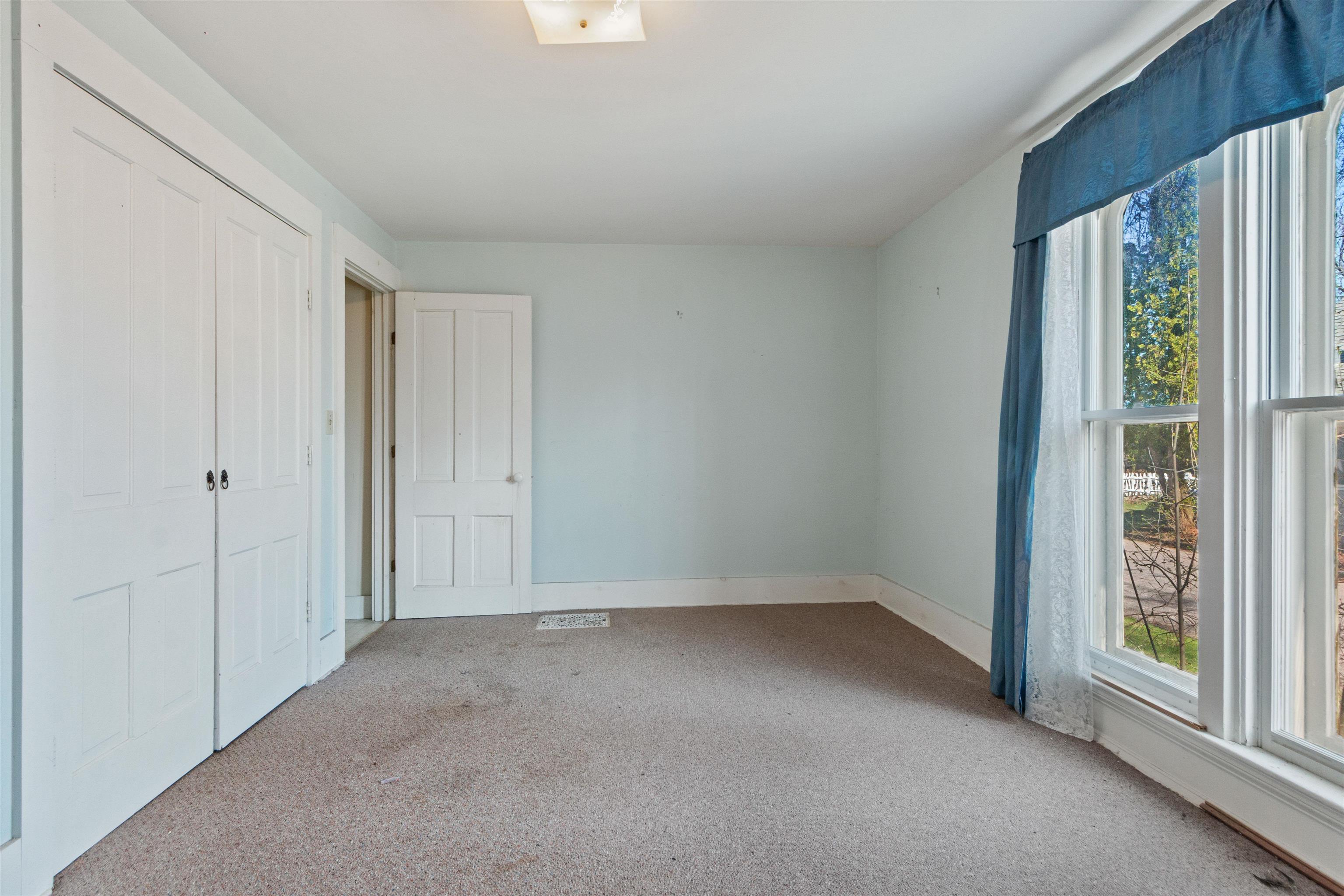 551 3rd Street South Property Photo 14