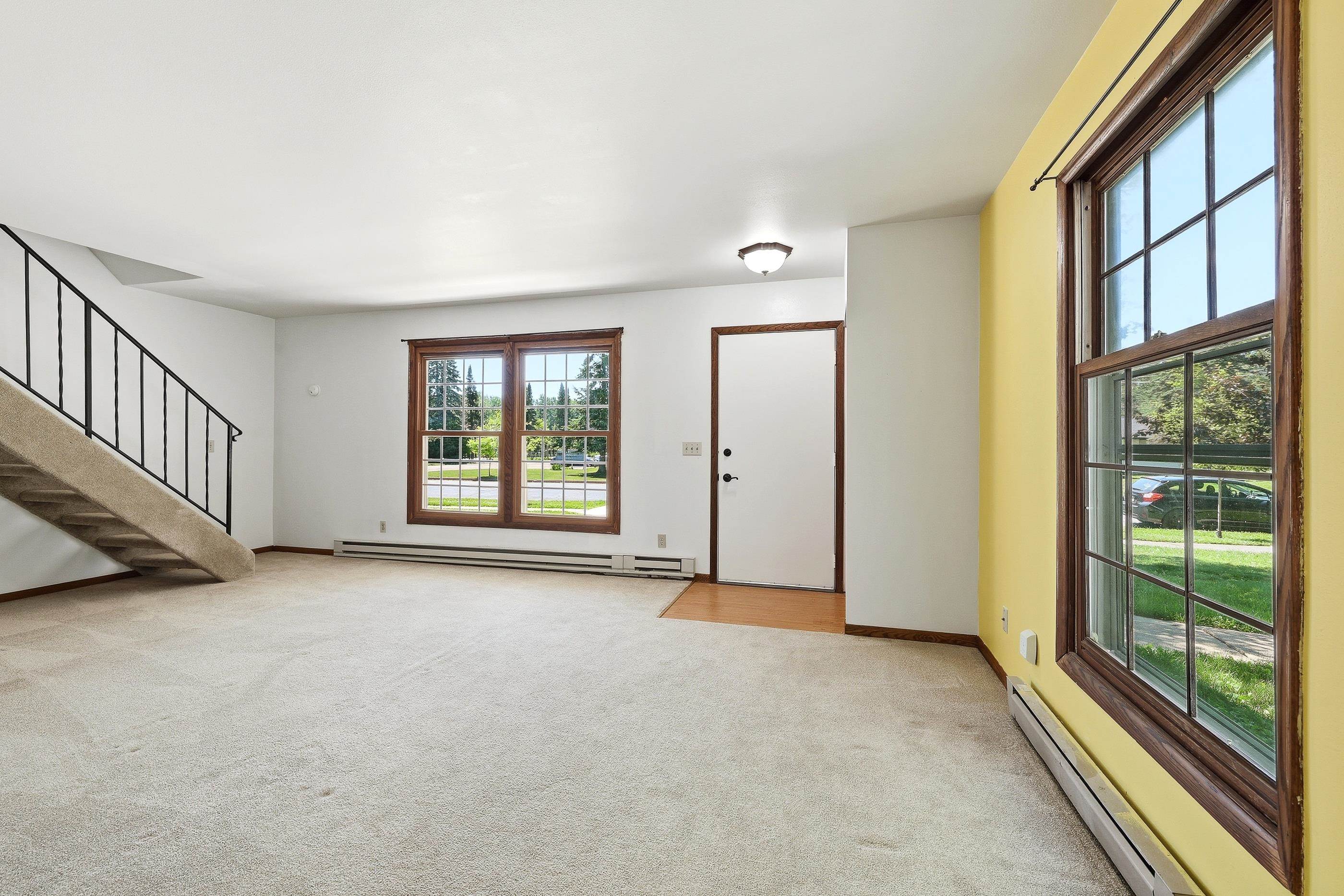 502 Johns Drive Property Photo 6