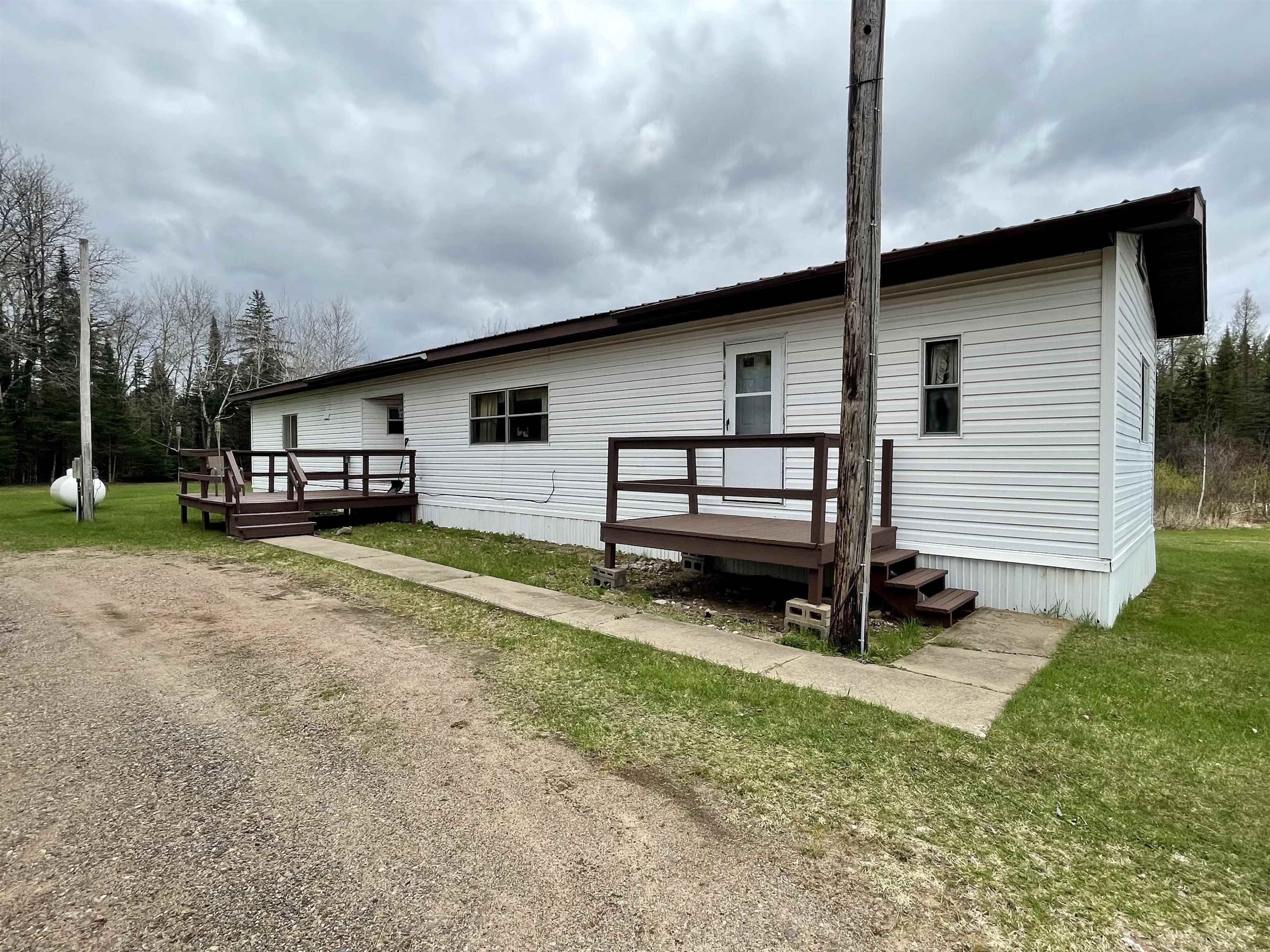 N10823 State Highway 13 Property Photo 1