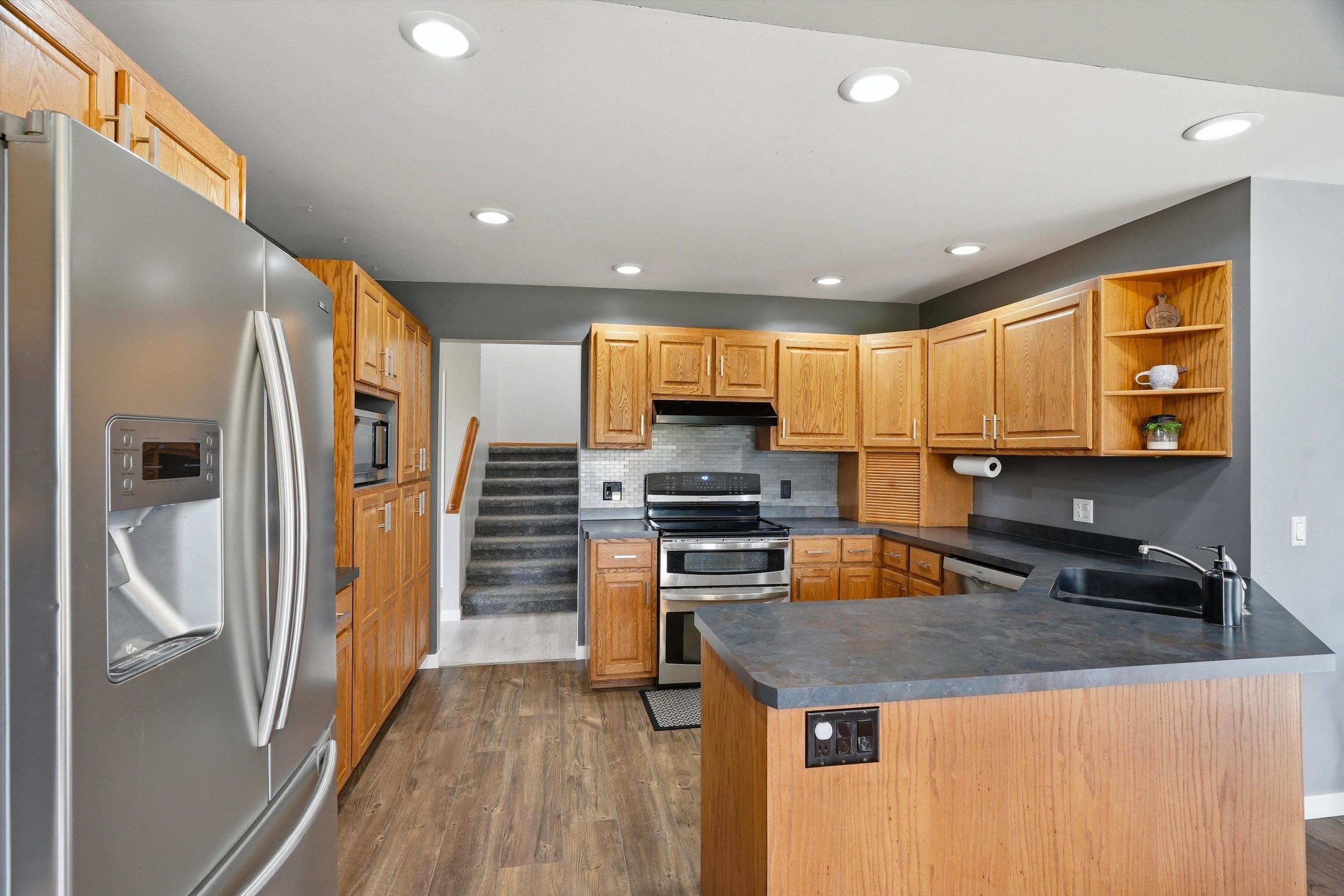9854 Riveredge Drive Property Photo 13
