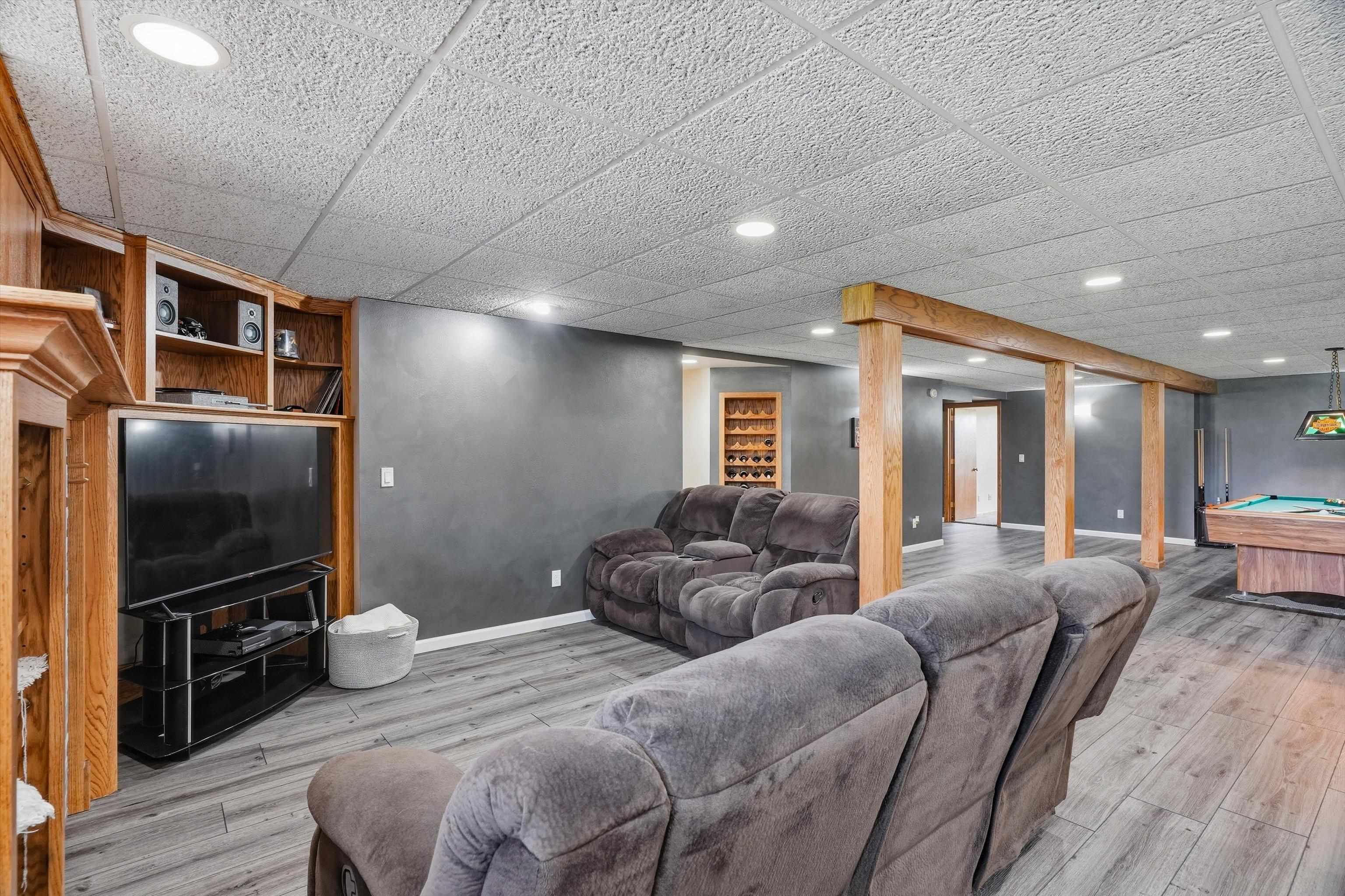 9854 Riveredge Drive Property Photo 32