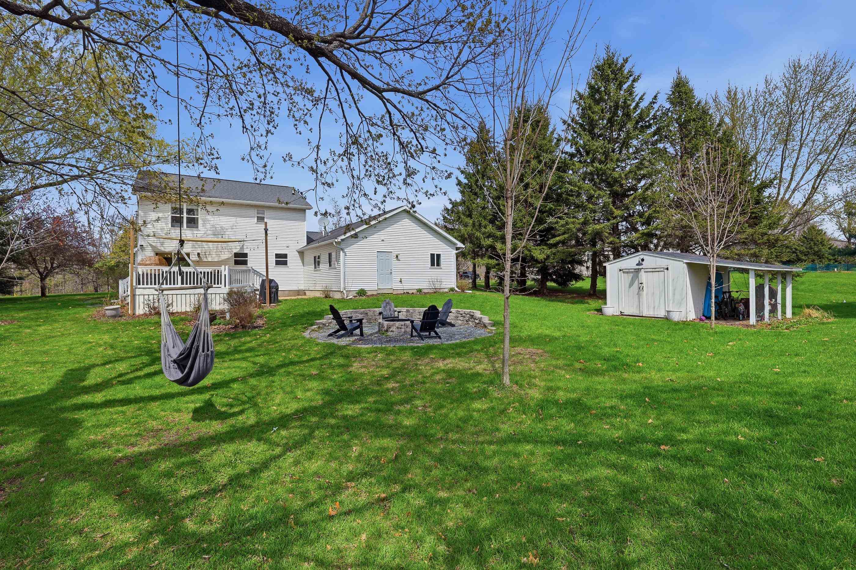 943 W River Road Property Photo 47