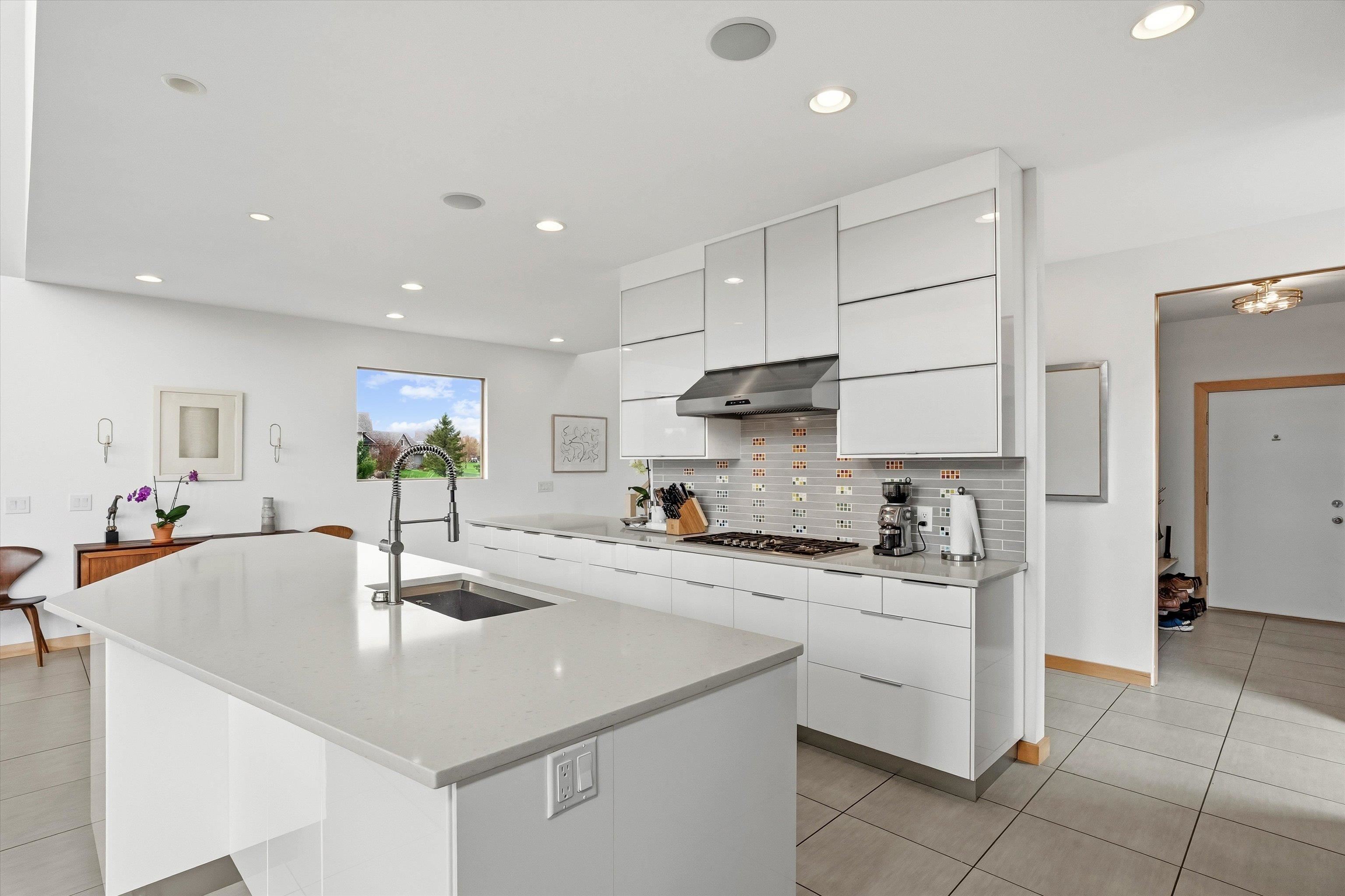 203535 Callaway Drive Property Photo 10