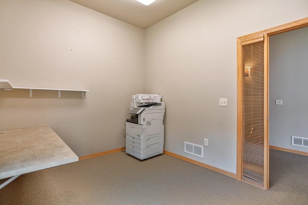 2926 Post Road Property Photo 17