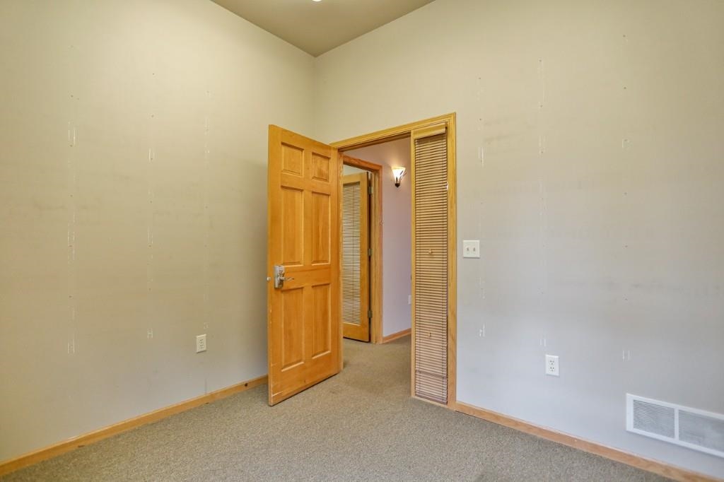 2926 Post Road Property Photo 20