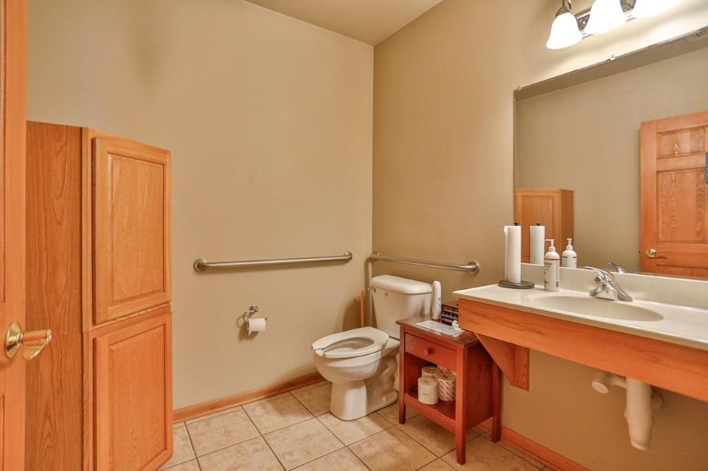 2926 Post Road Property Photo 25