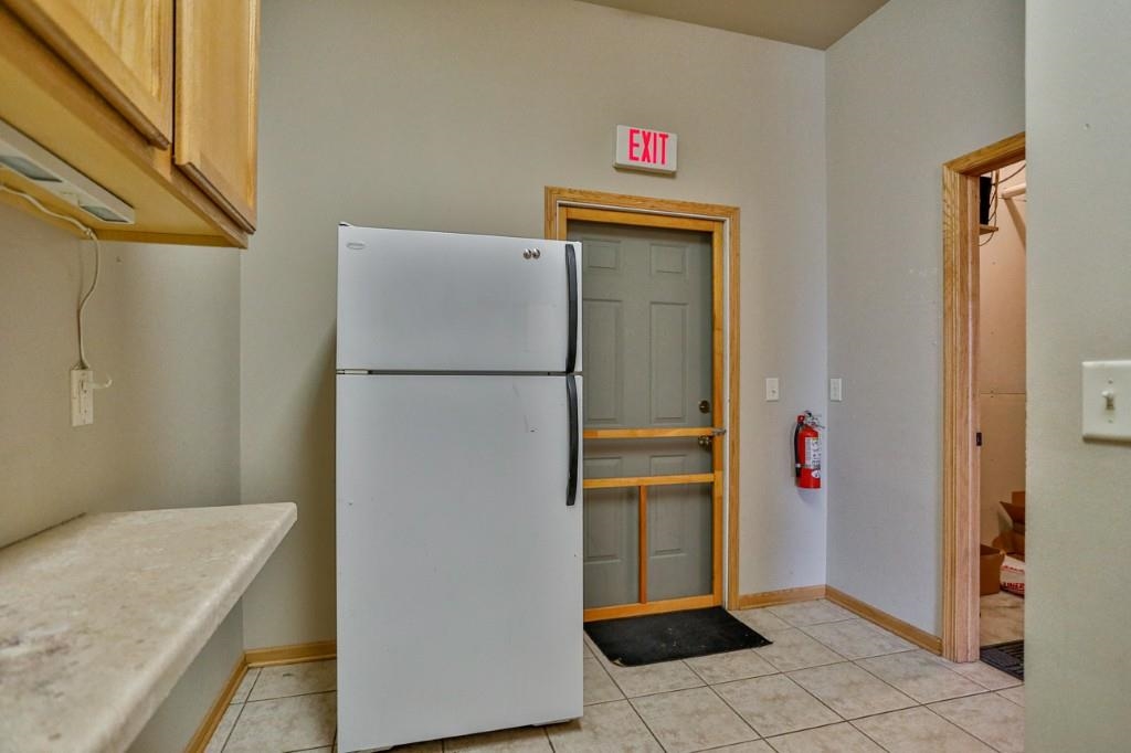 2926 Post Road Property Photo 27