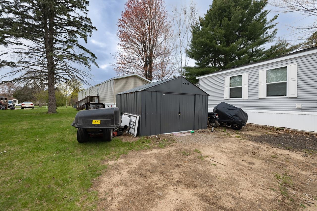 6300 Birch Street Property Photo 4