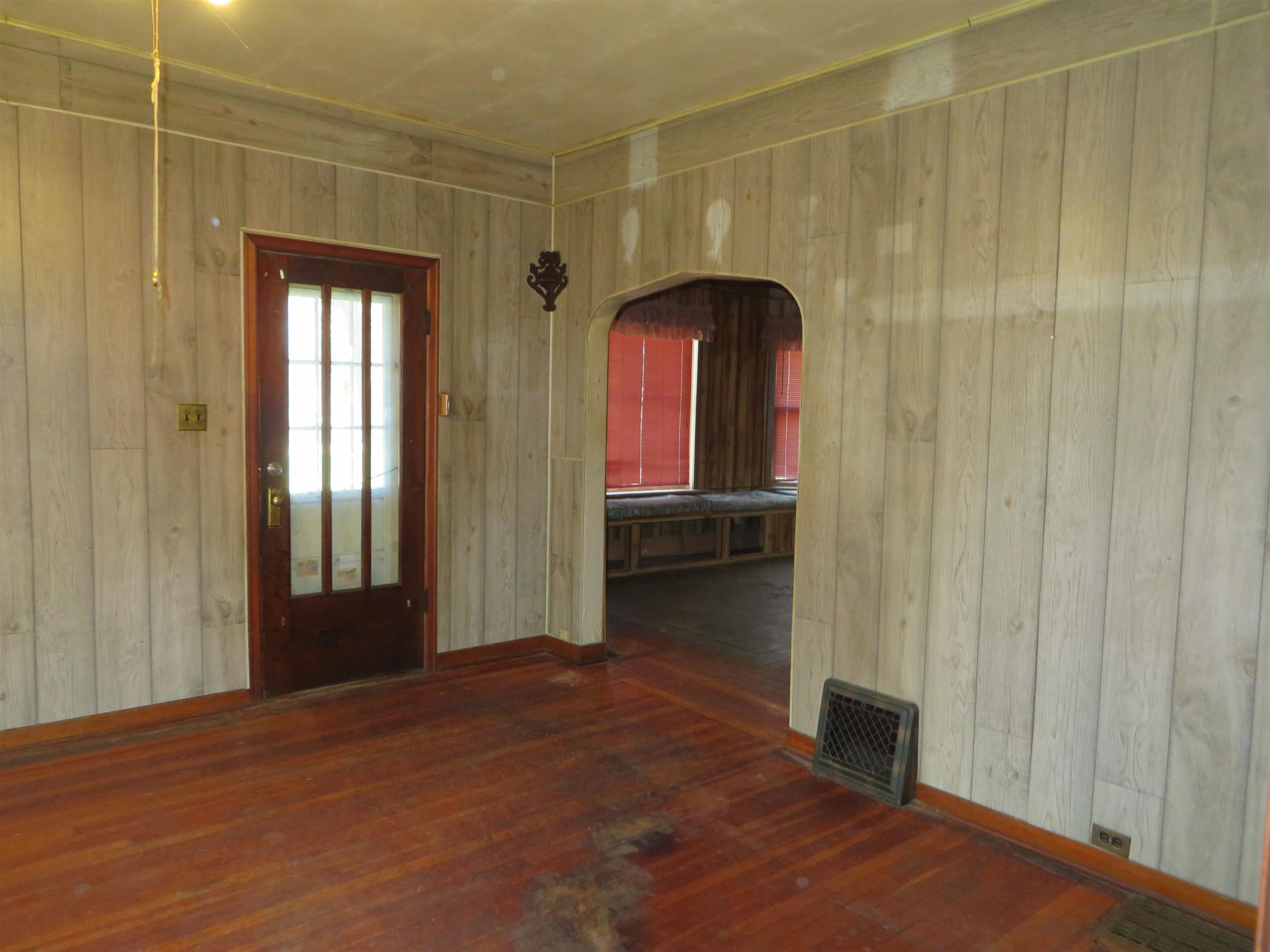507 Cottage Street Property Photo 5