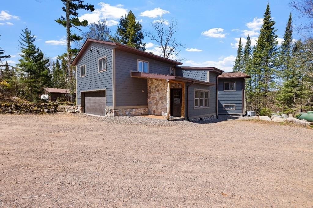 8846 Johnson Point Lane Property Photo 4