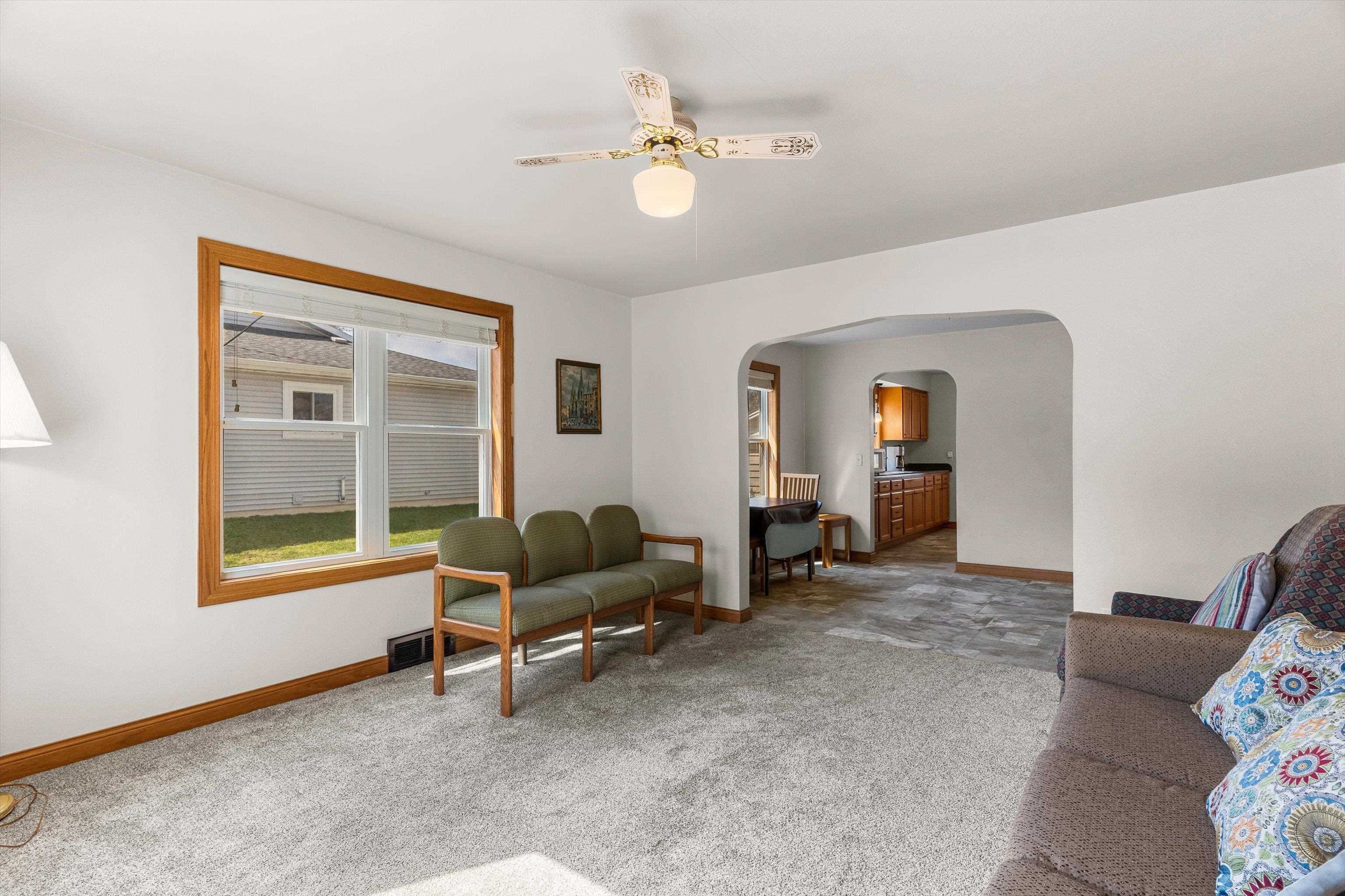 612 N Walnut Avenue Property Photo 3