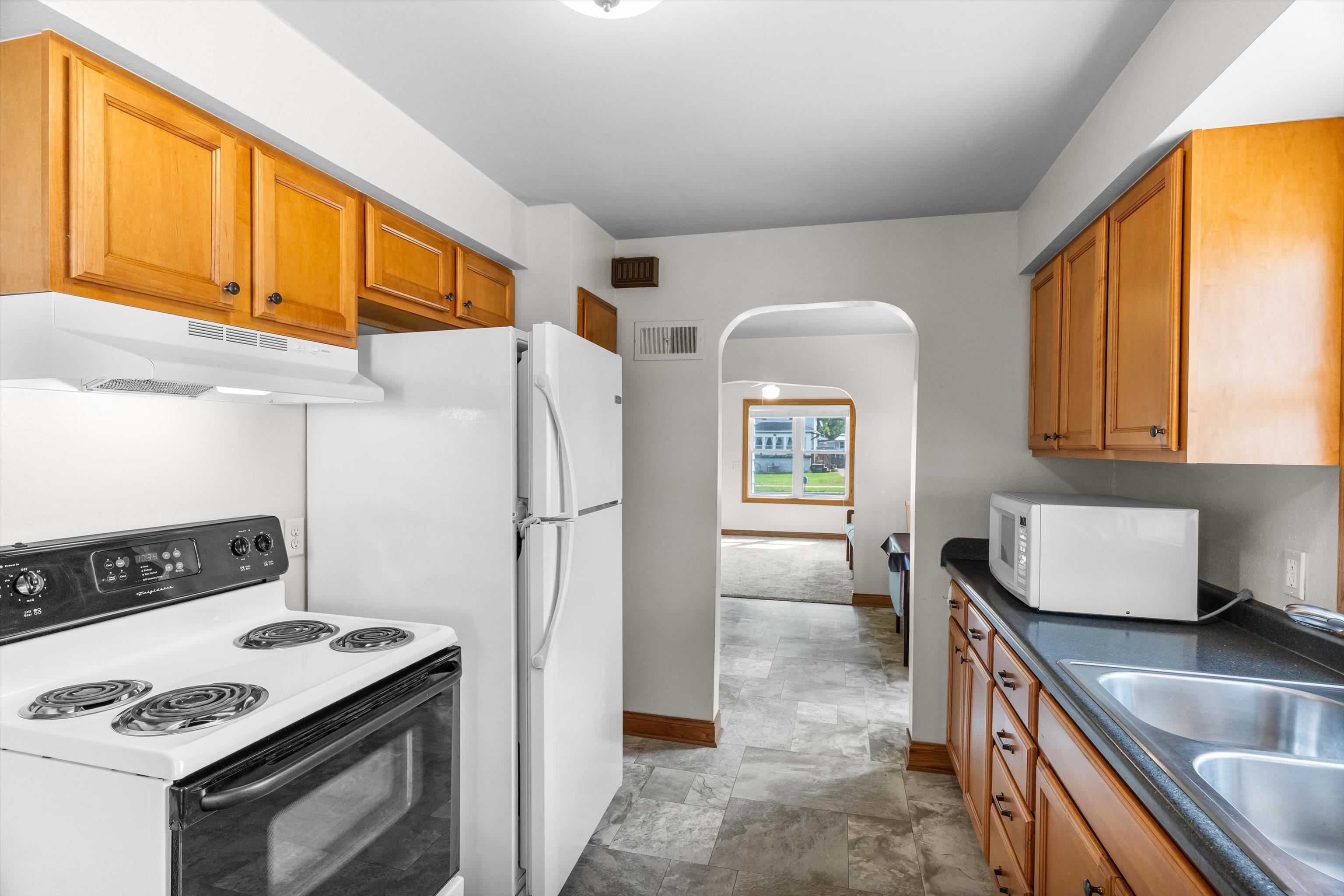 612 N Walnut Avenue Property Photo 9