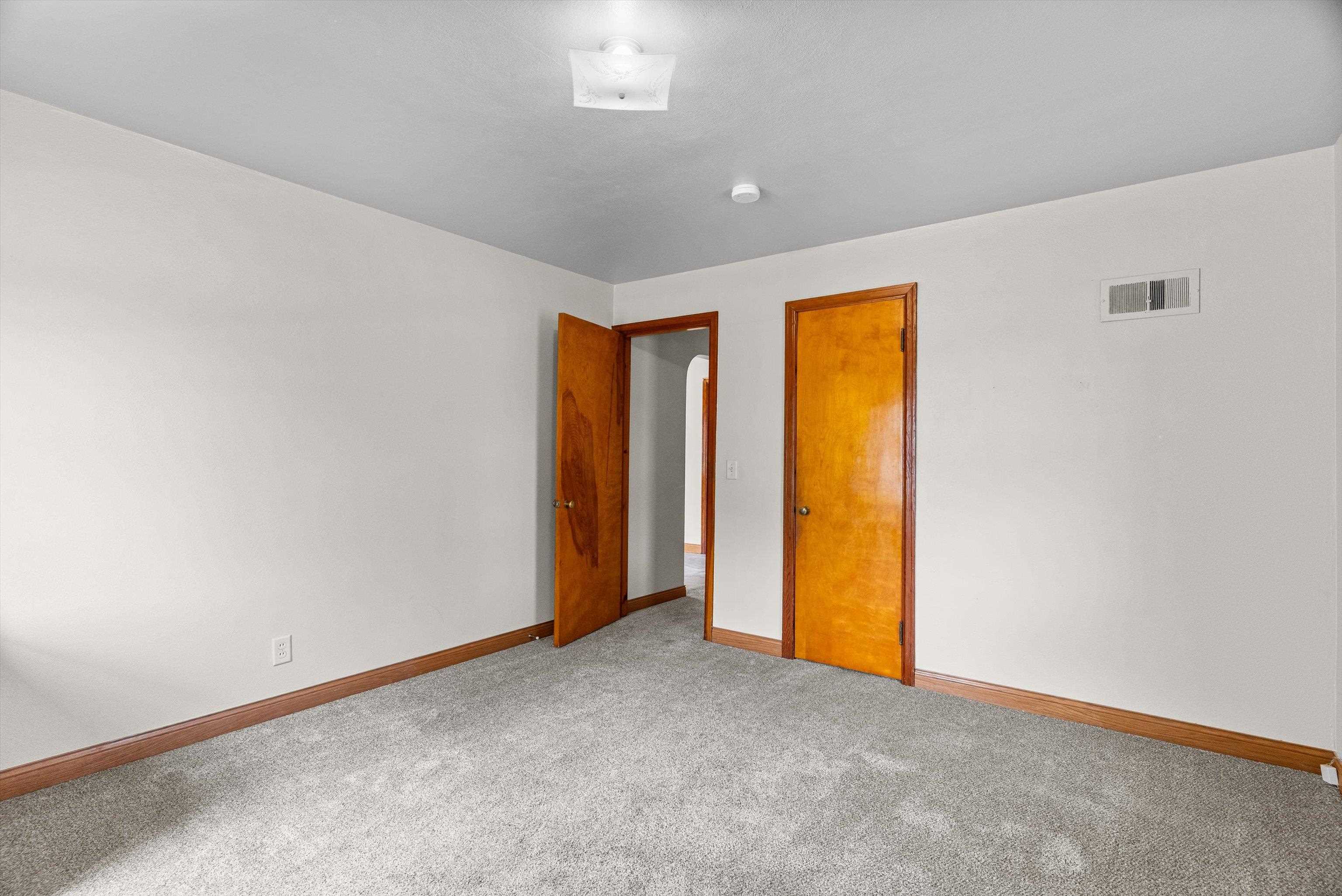 612 N Walnut Avenue Property Photo 17