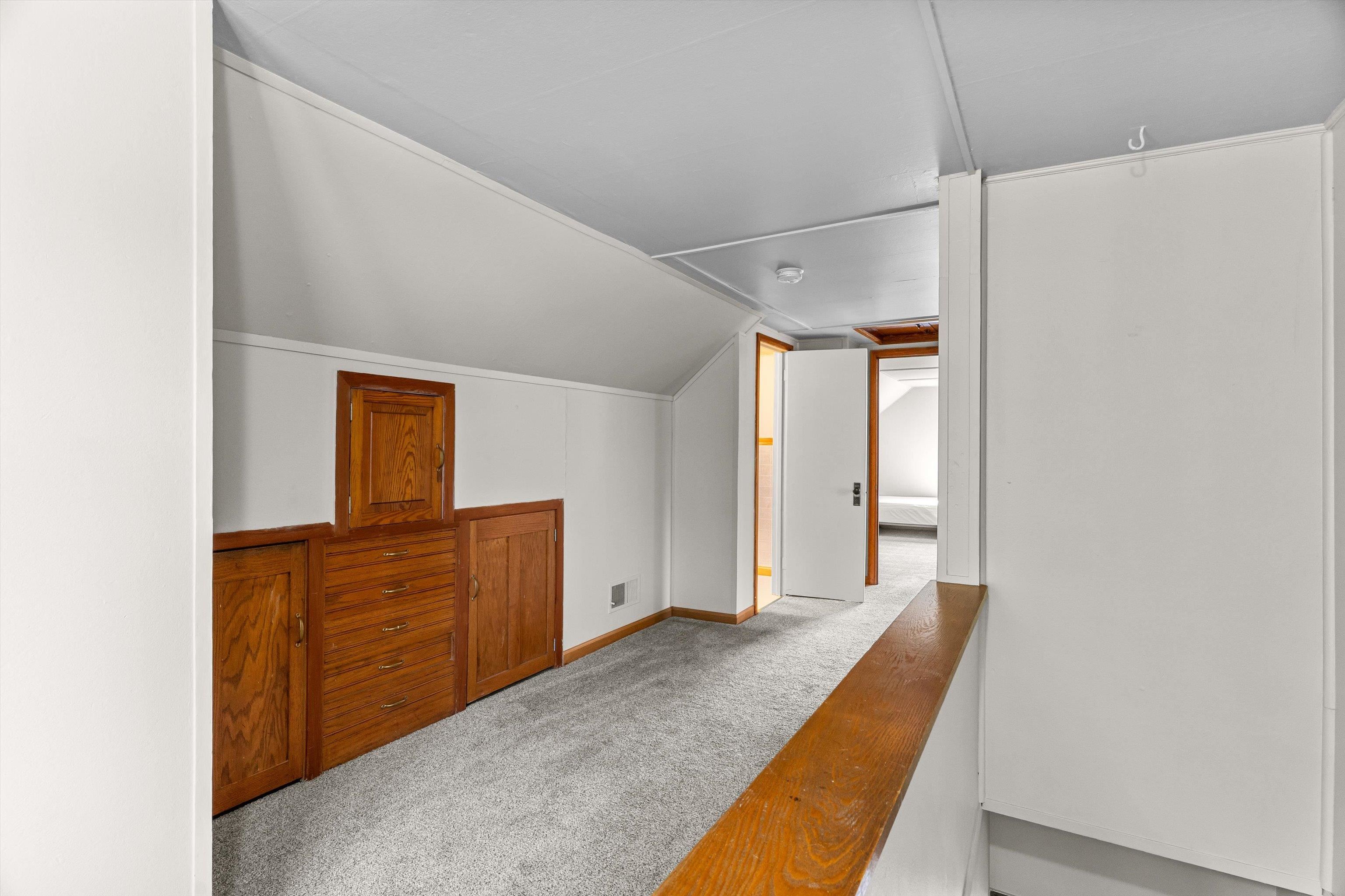612 N Walnut Avenue Property Photo 18