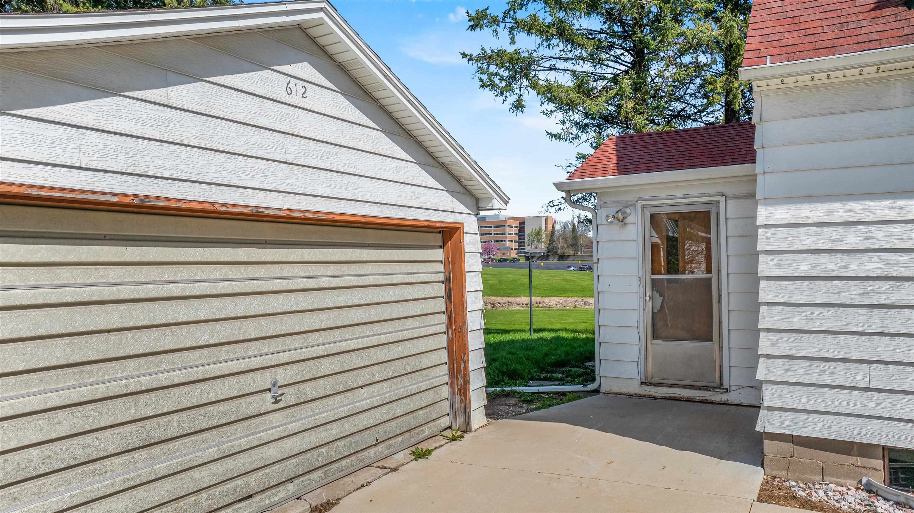 612 N Walnut Avenue Property Photo 27