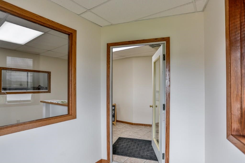 2402 Grand Avenue Property Photo 7