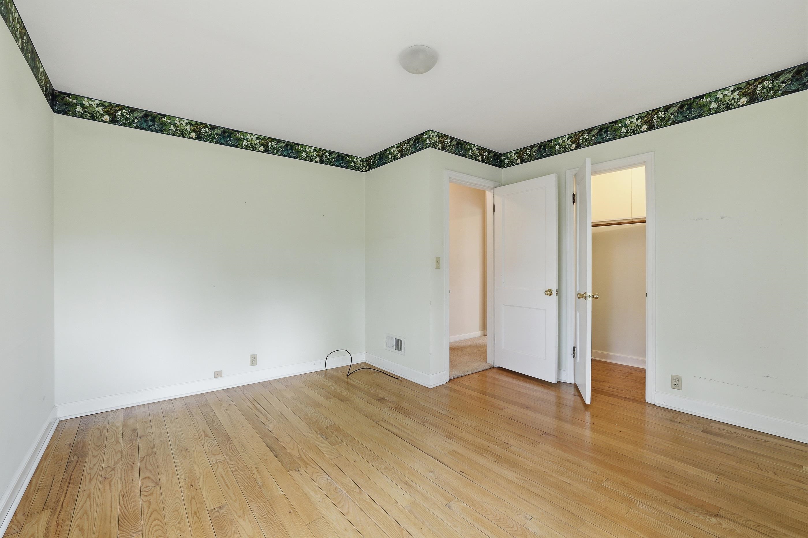 2409 Simonis Street Property Photo 24