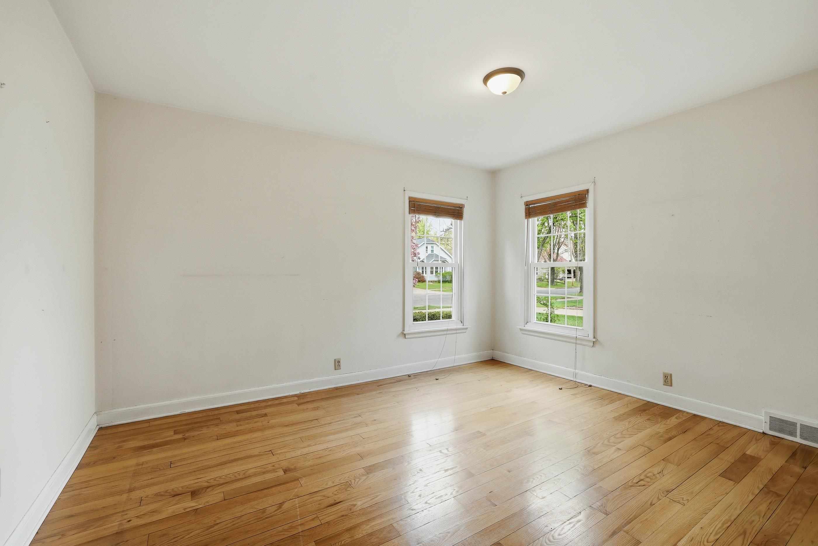 2409 Simonis Street Property Photo 25