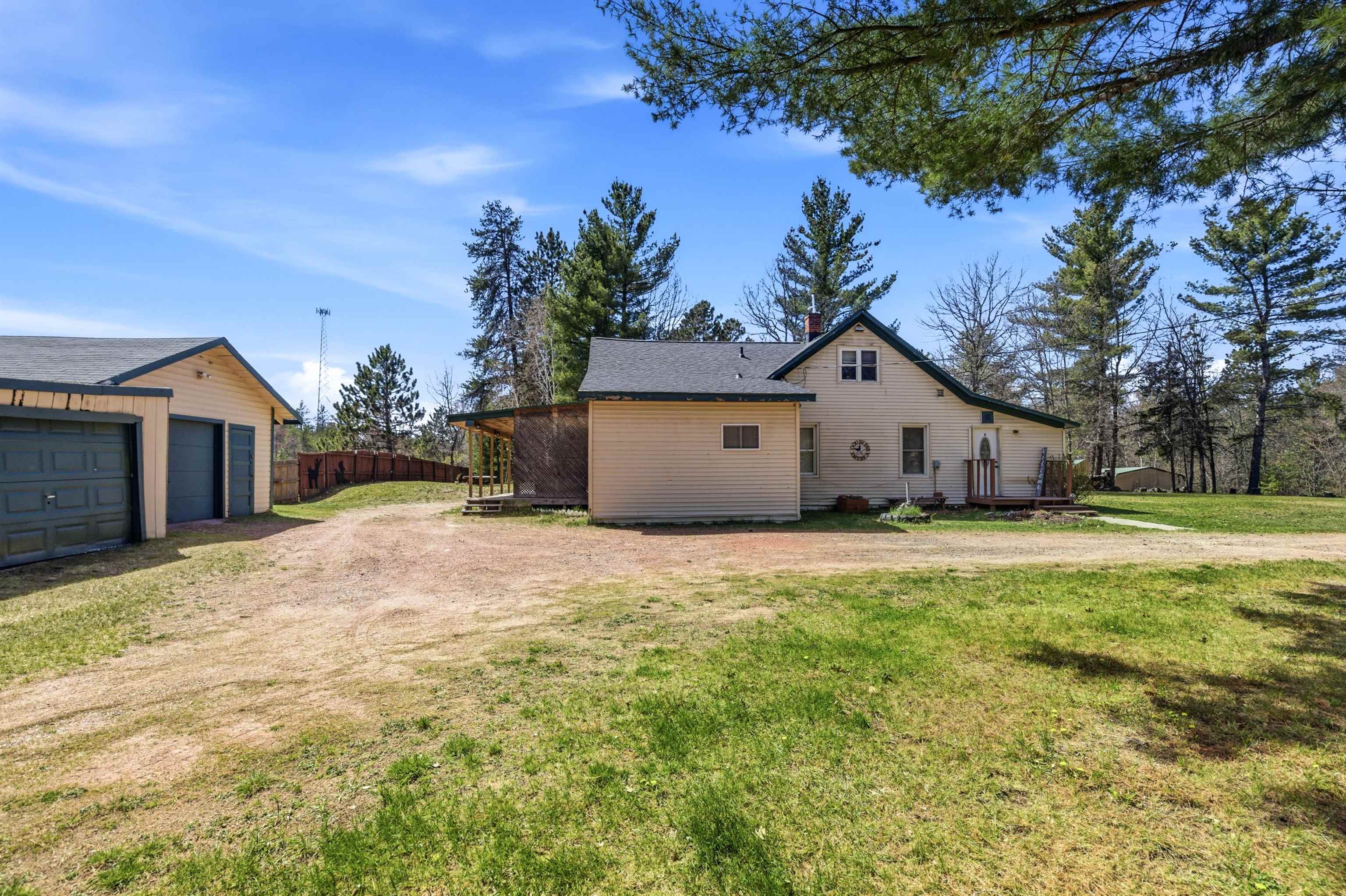 11367 Trant Road Property Photo 2