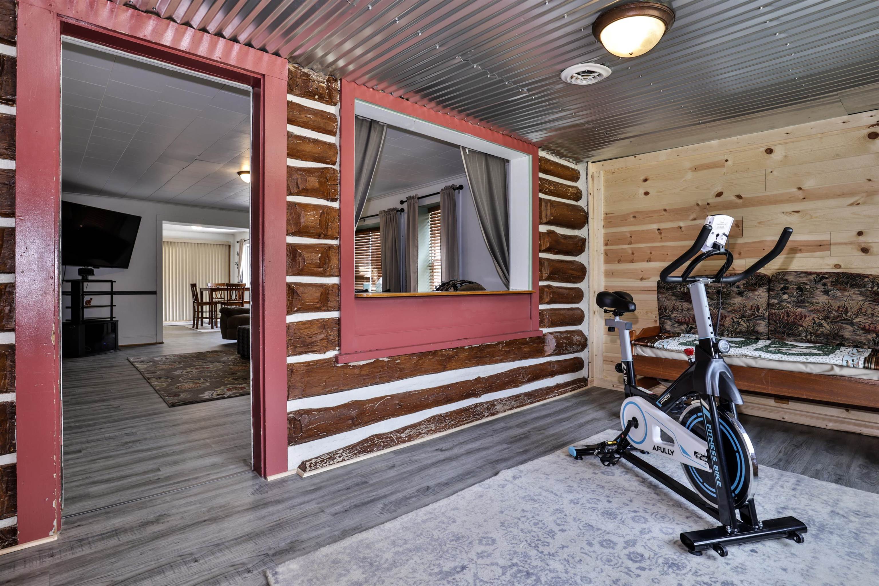 11367 Trant Road Property Photo 16
