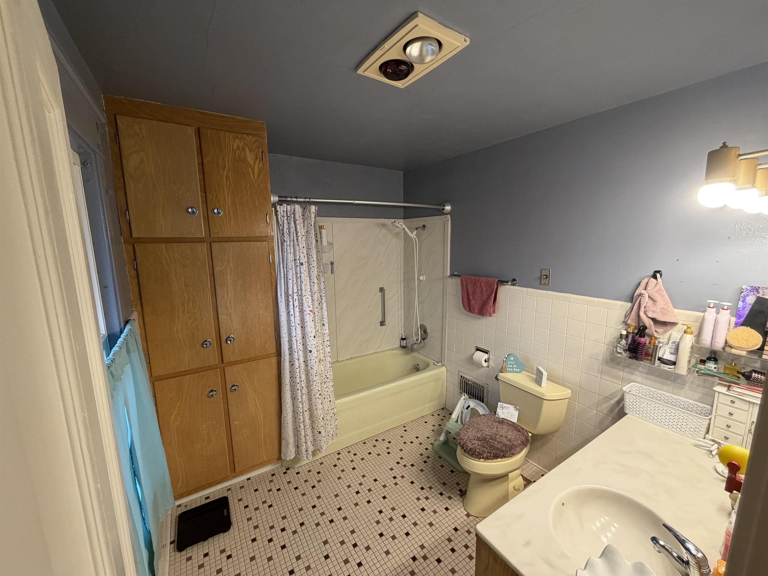 405 E Broadway Avenue Property Photo 19