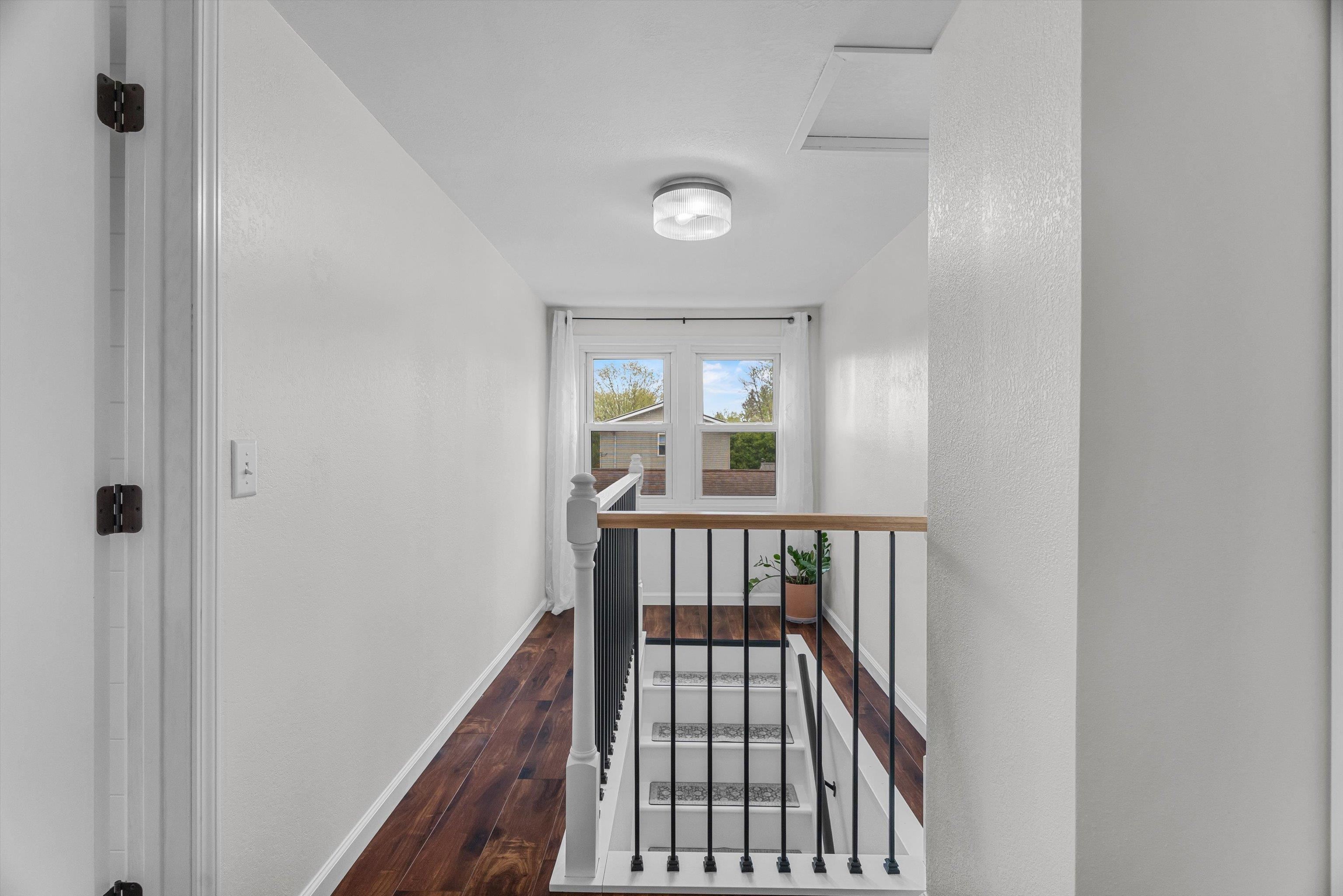 806 E Doege Street Property Photo 13