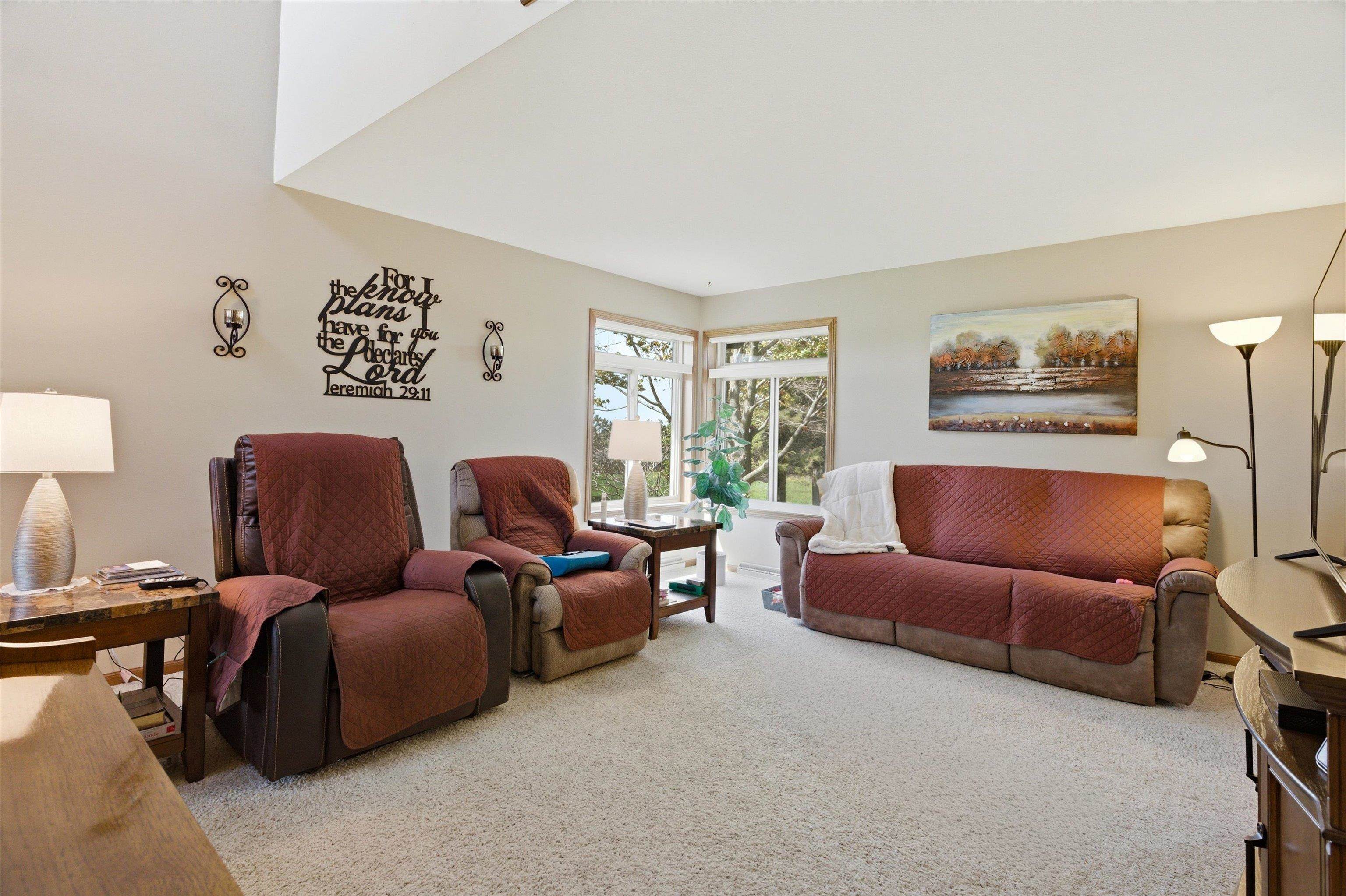 1508 N Adams Avenue Property Photo 5