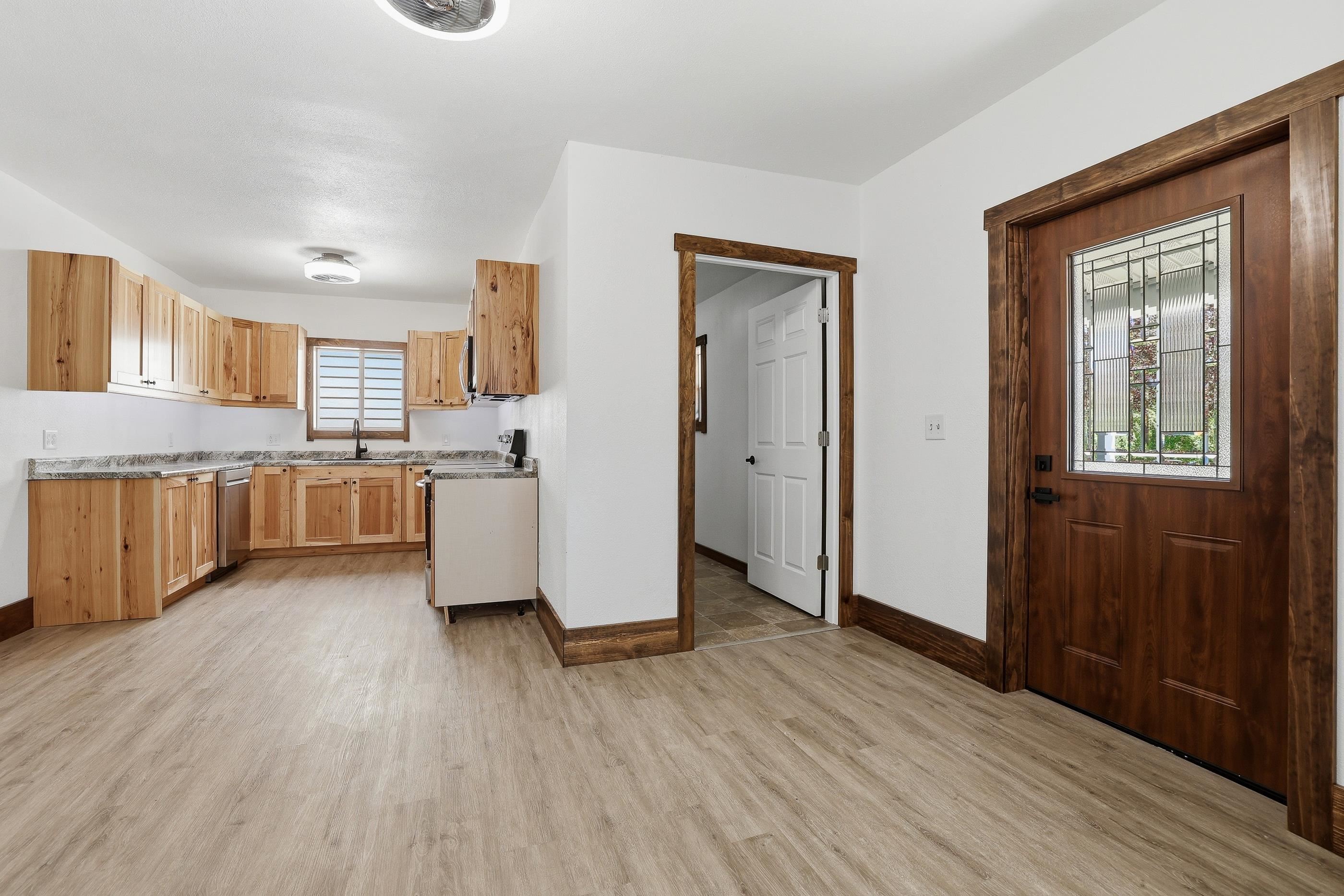 310 N Maple Avenue Property Photo 6