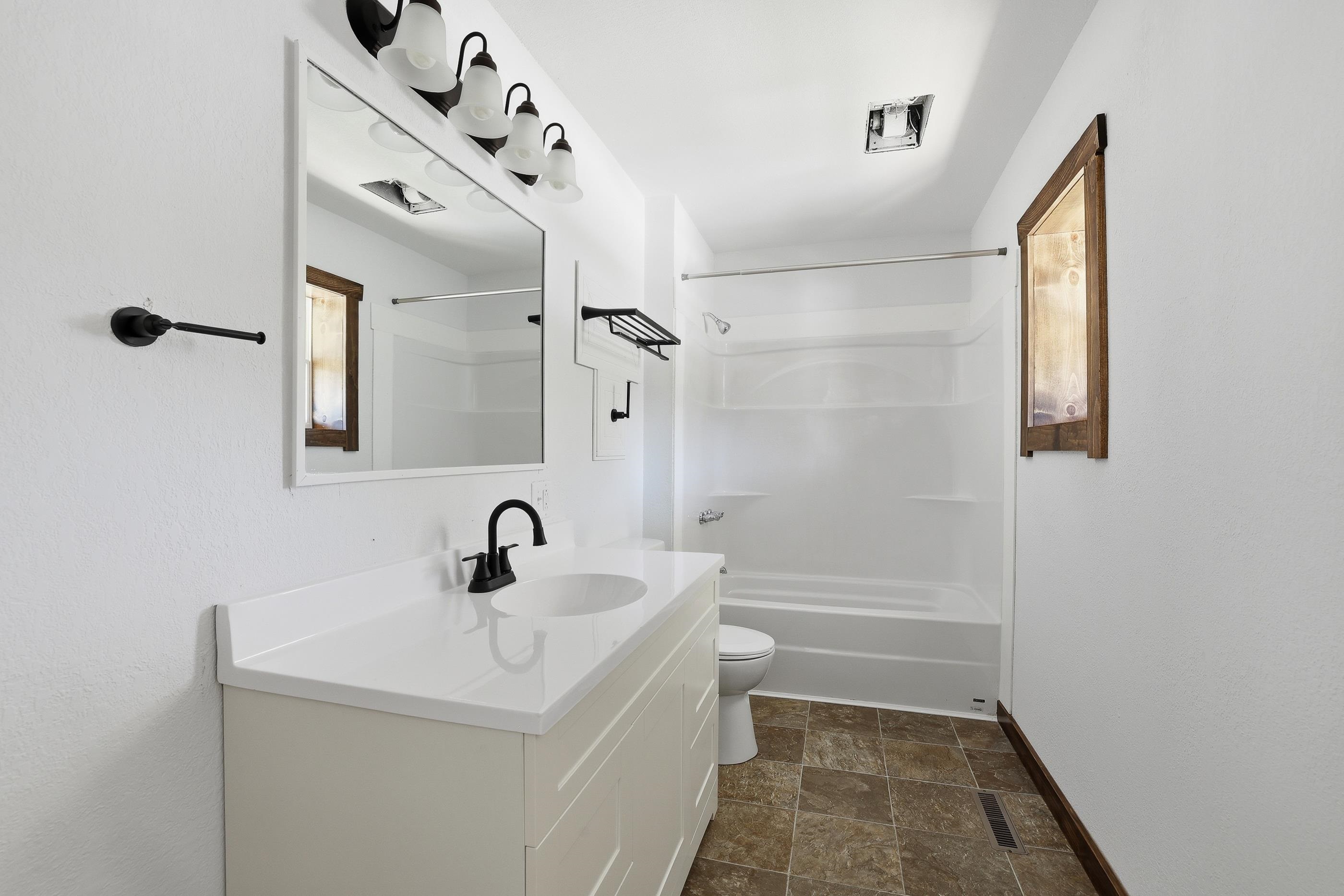 310 N Maple Avenue Property Photo 20