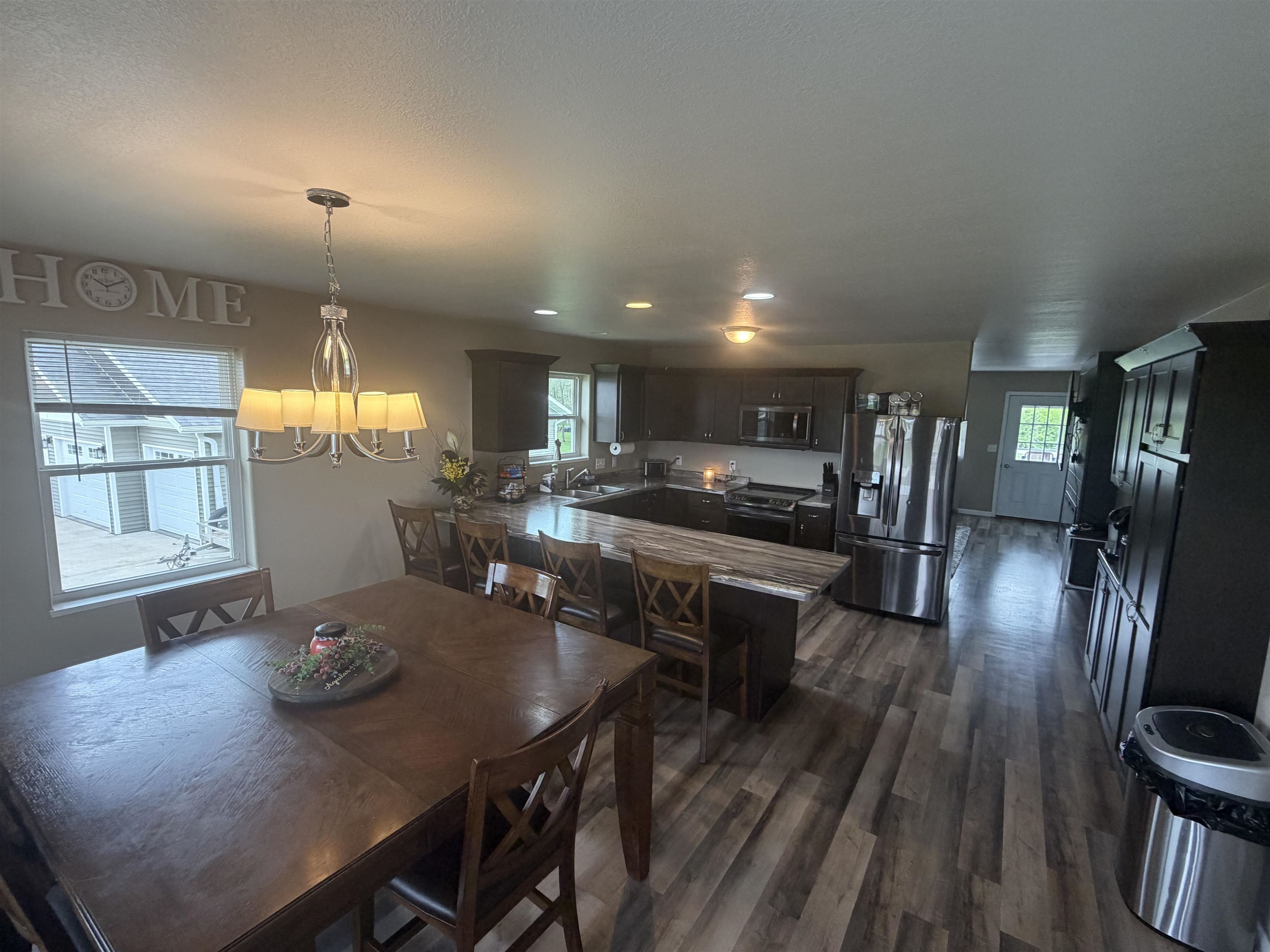 901 Waterside Street Property Photo 2