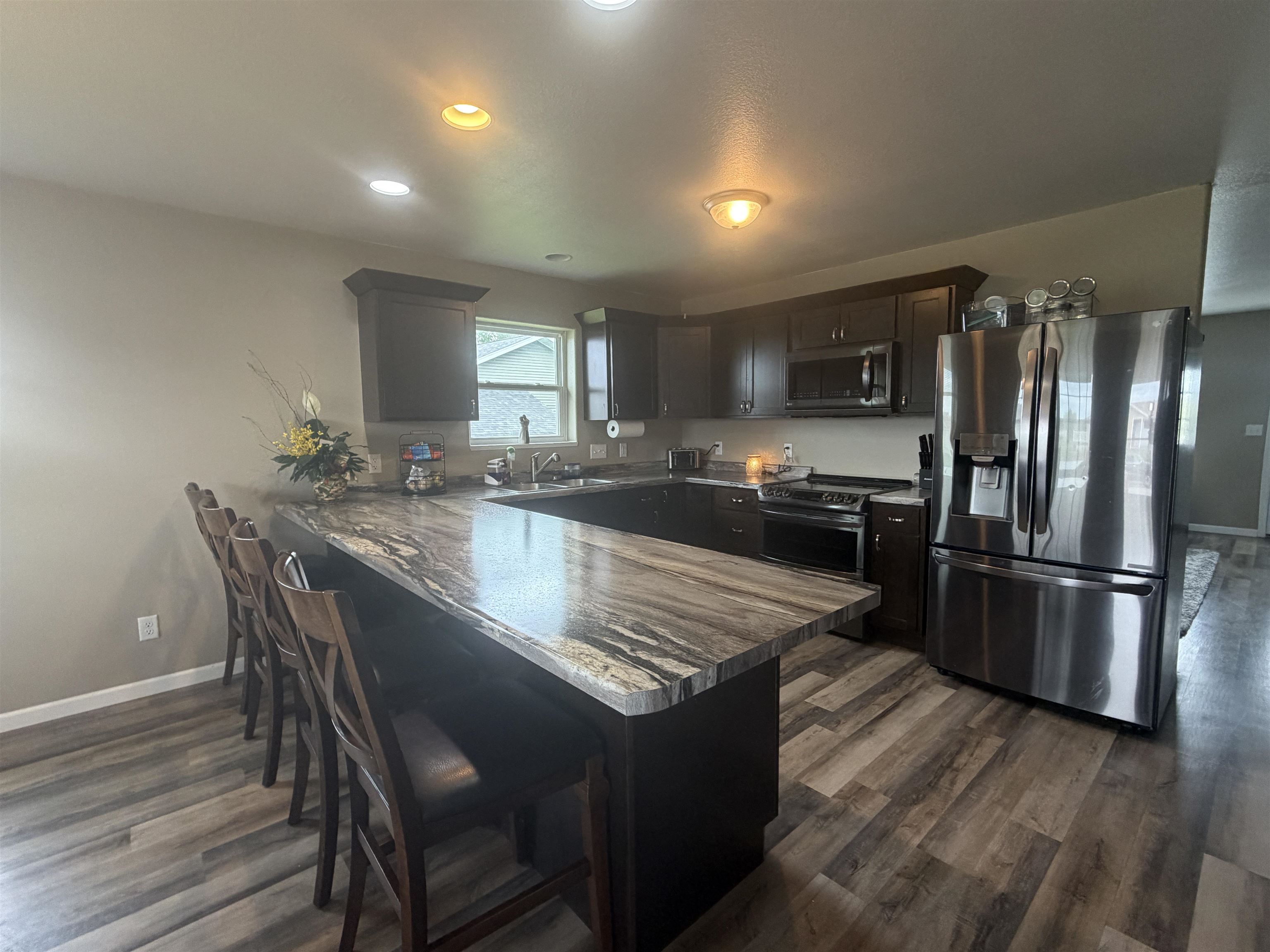 901 Waterside Street Property Photo 3