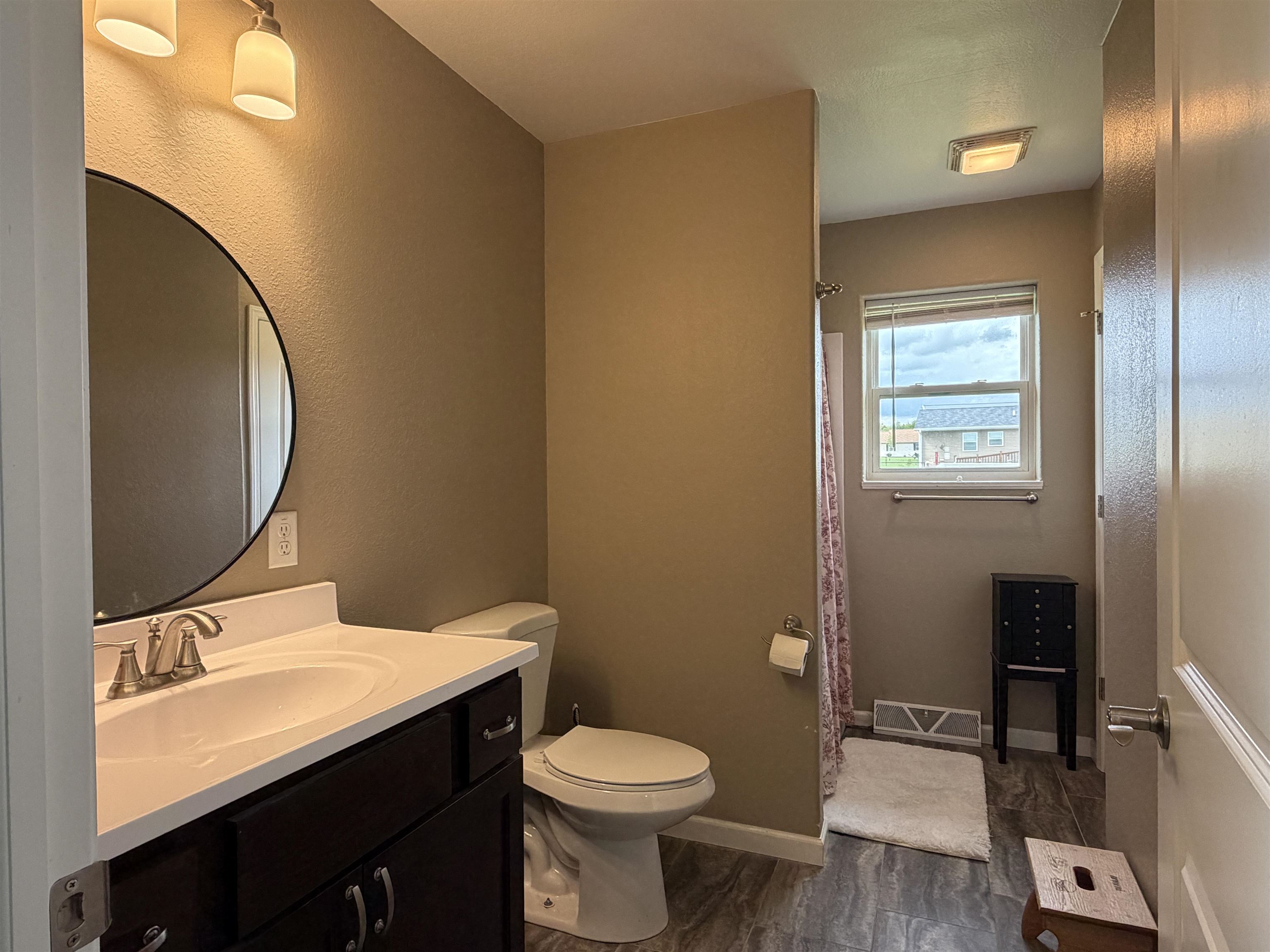 901 Waterside Street Property Photo 13