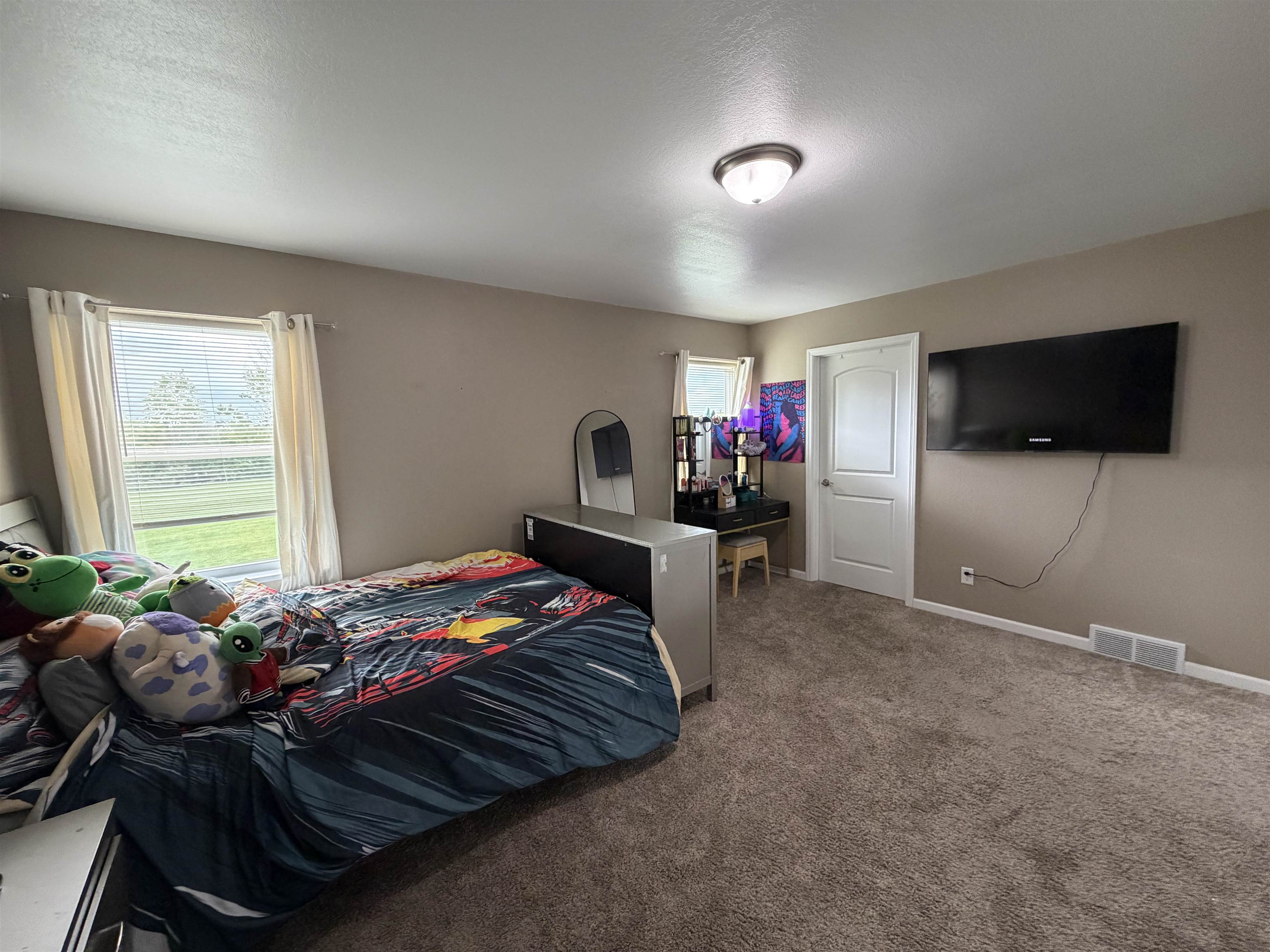 901 Waterside Street Property Photo 16