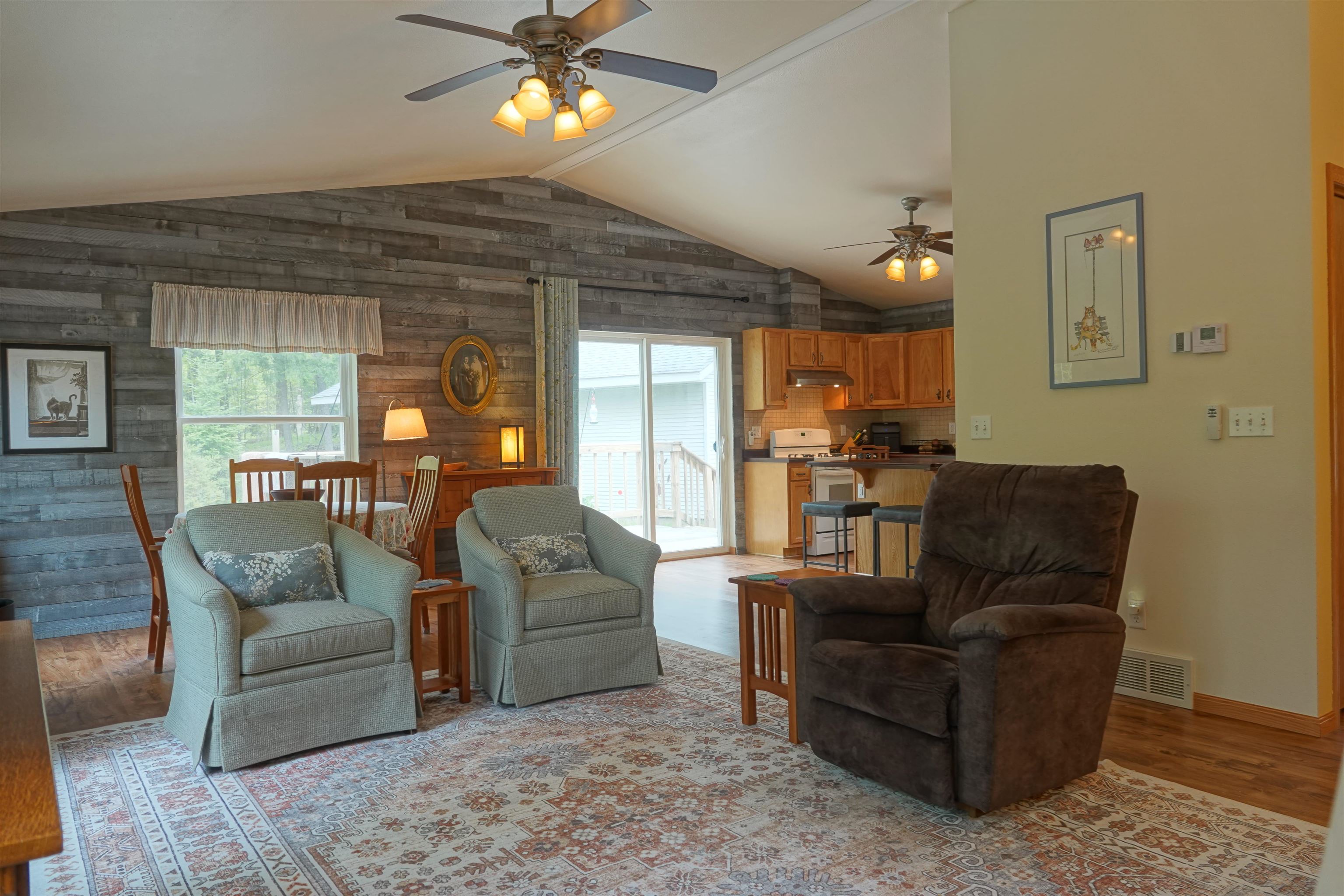 N221 Lamer Drive Property Photo 9