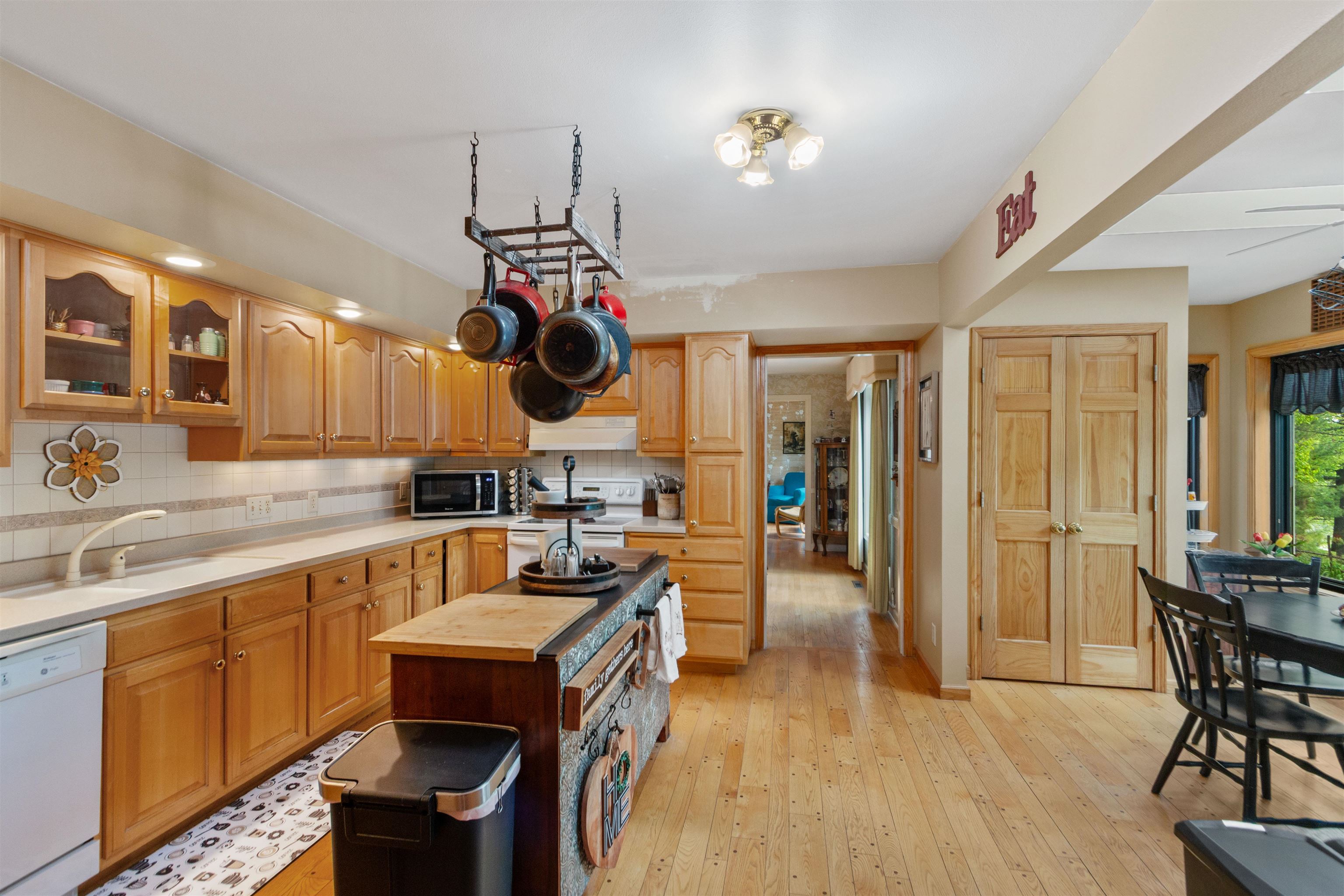 1670 Spring Hill Lane Property Photo 14