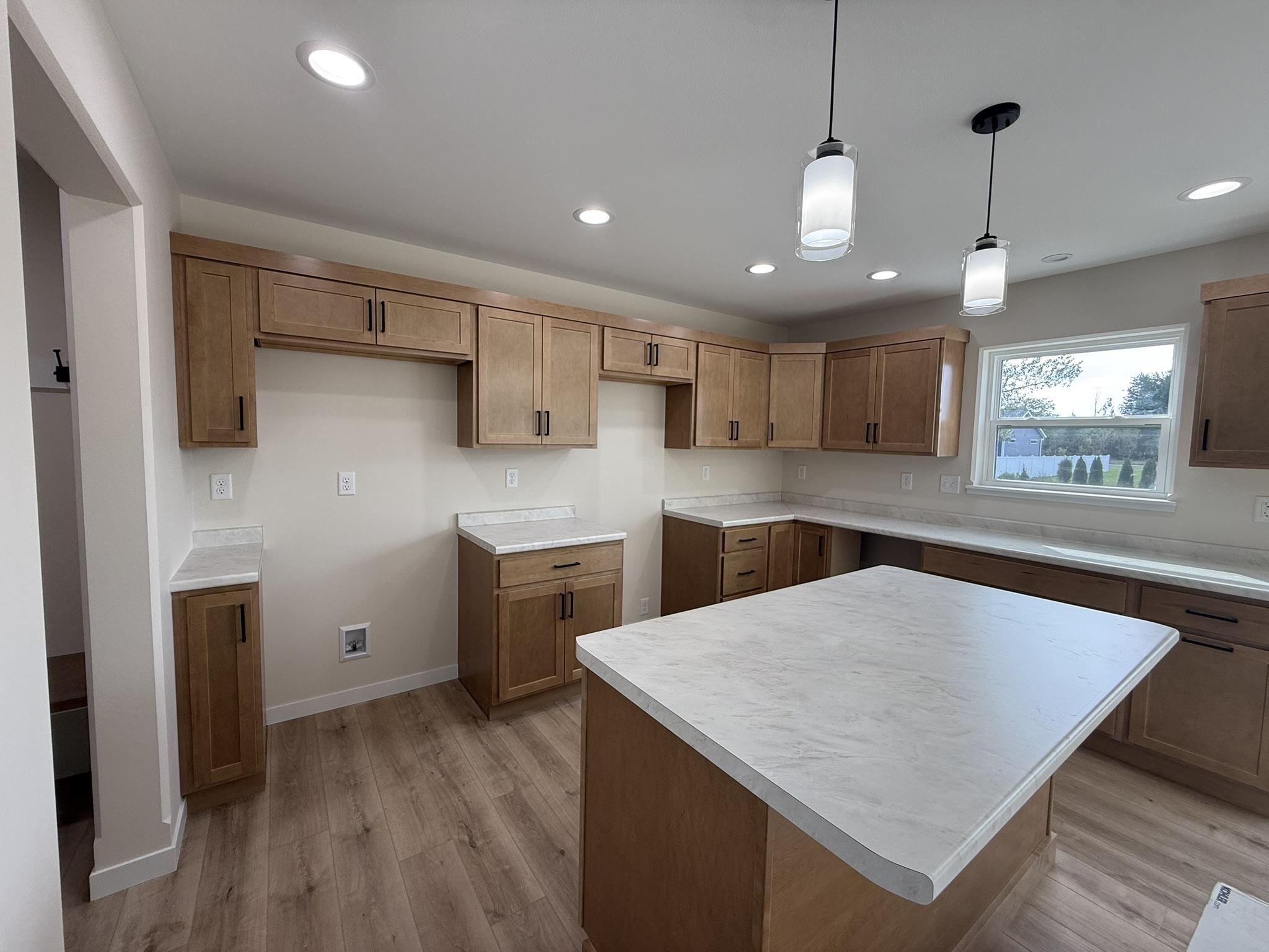 561 Amberwood Way Property Photo 13