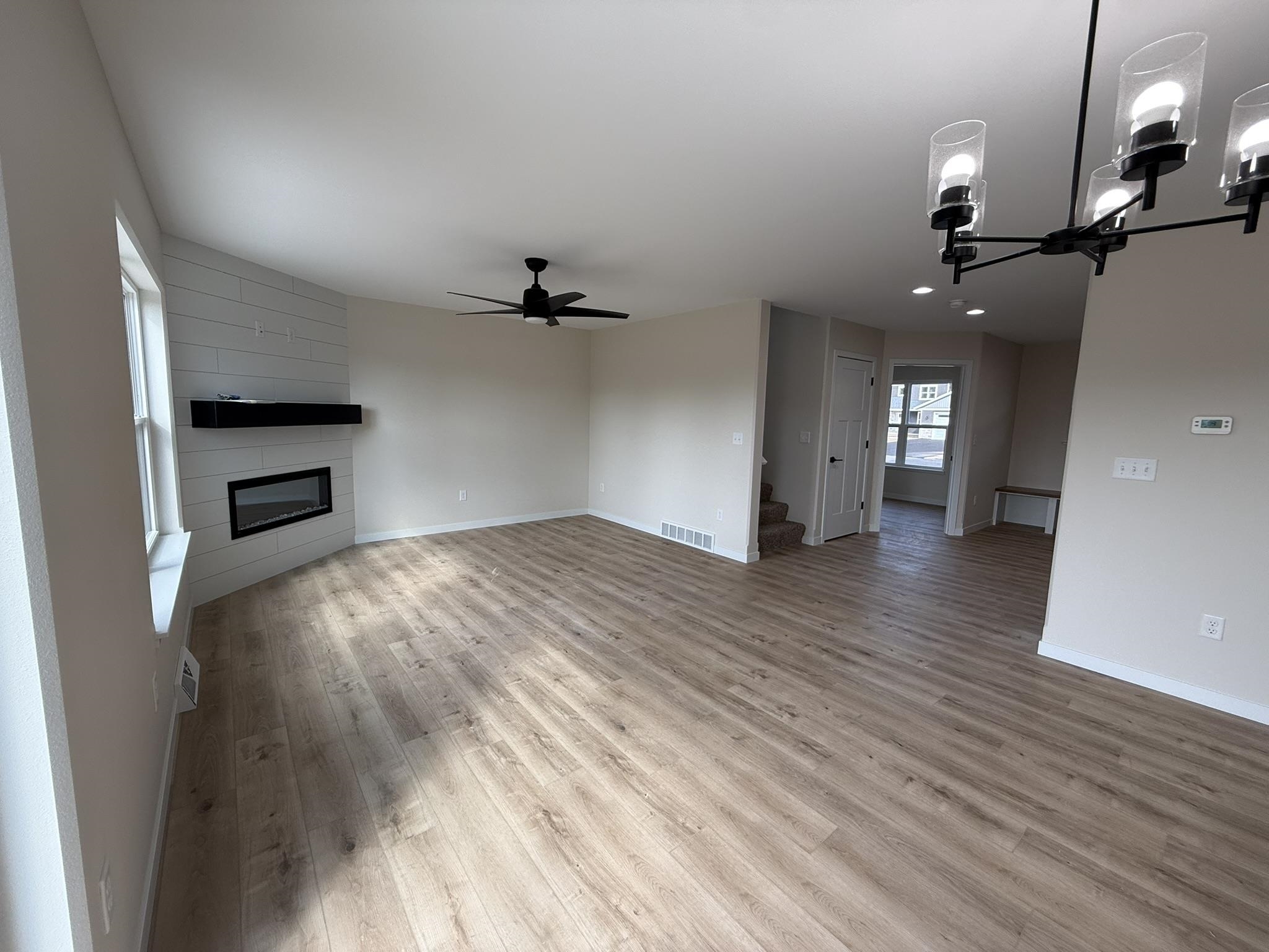 561 Amberwood Way Property Photo 17