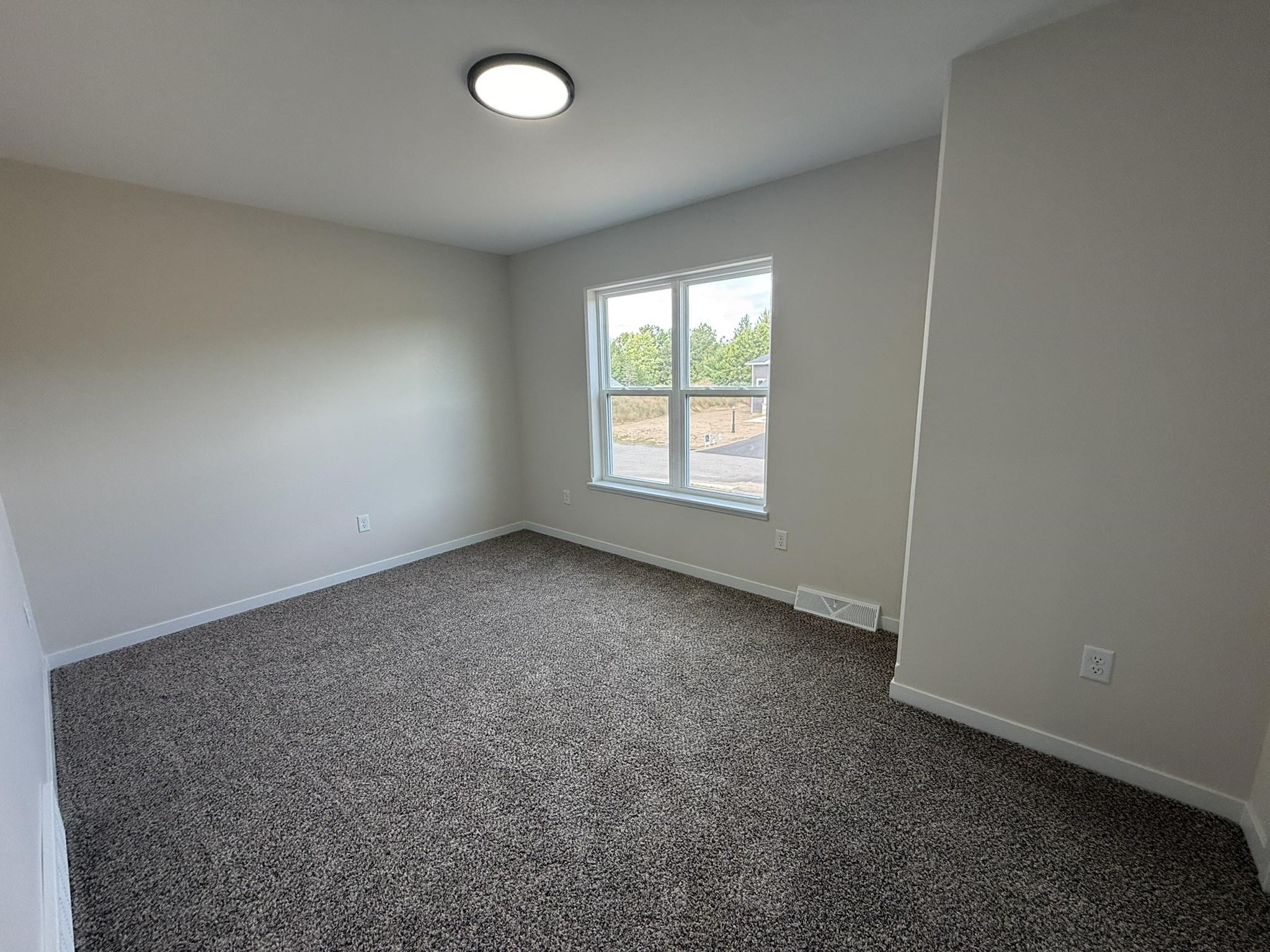 561 Amberwood Way Property Photo 18