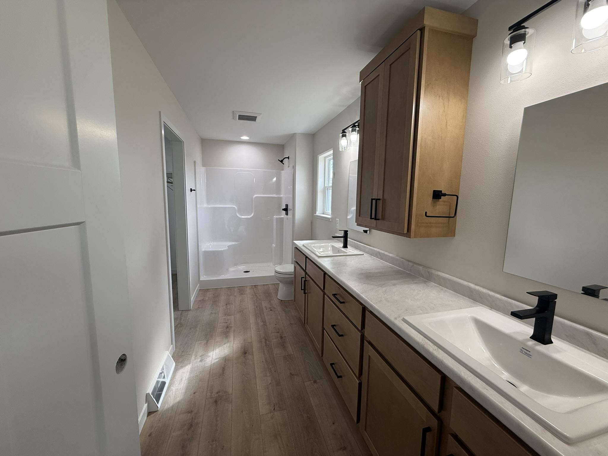 561 Amberwood Way Property Photo 20