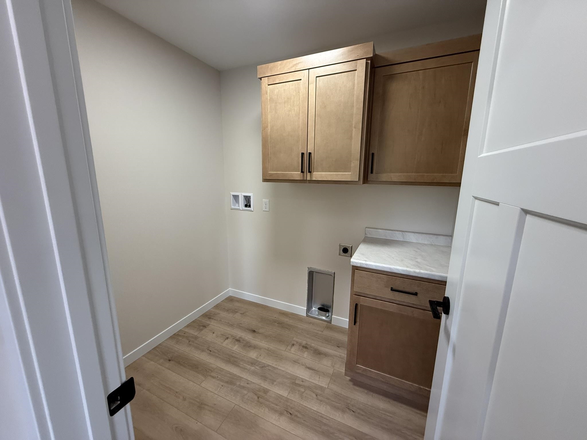561 Amberwood Way Property Photo 23
