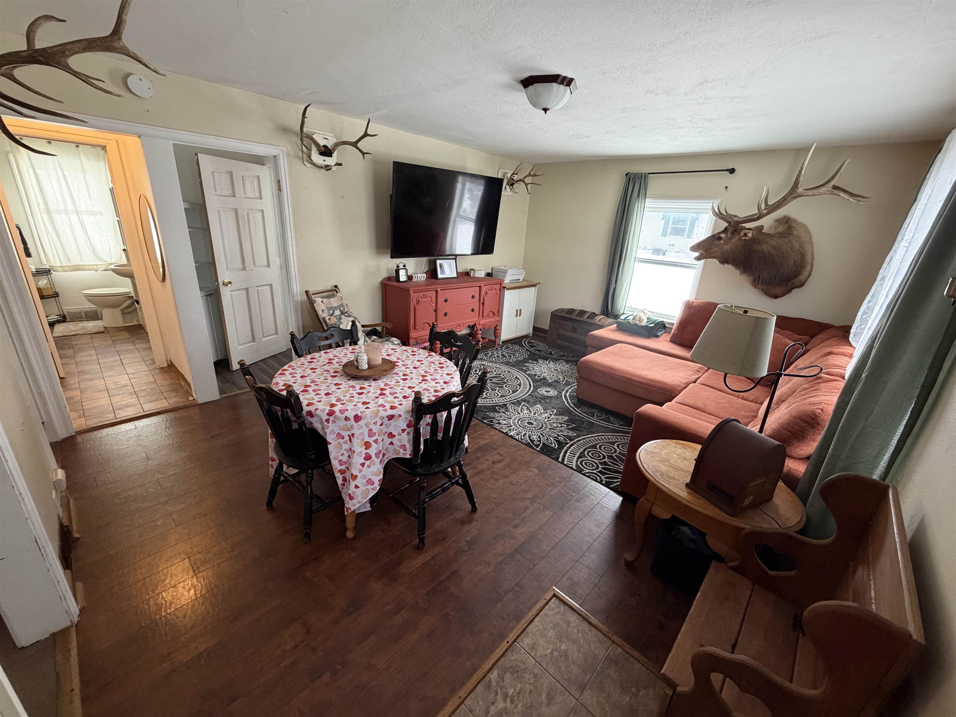 609 W Miner Avenue Property Photo 3