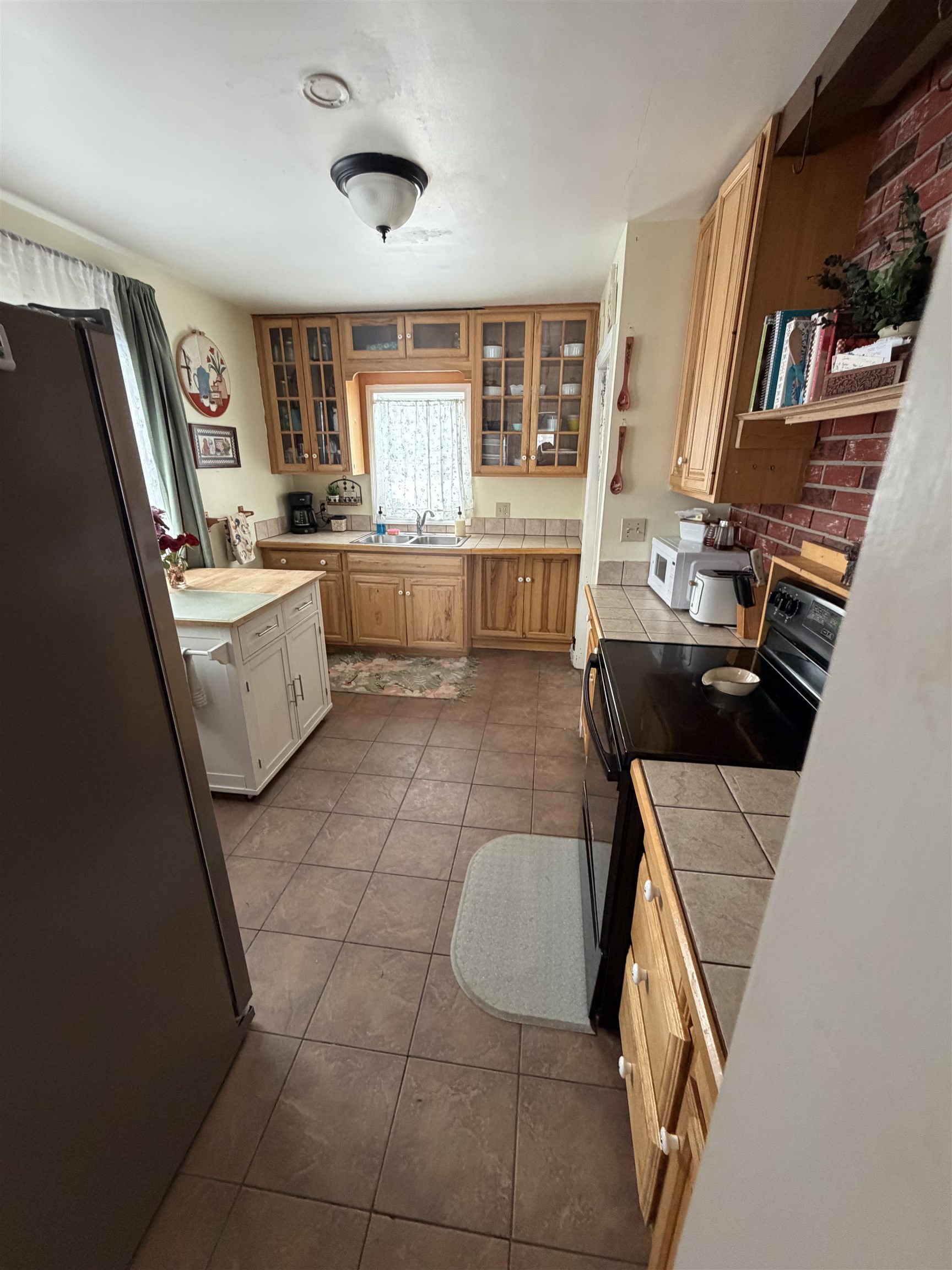609 W Miner Avenue Property Photo 5