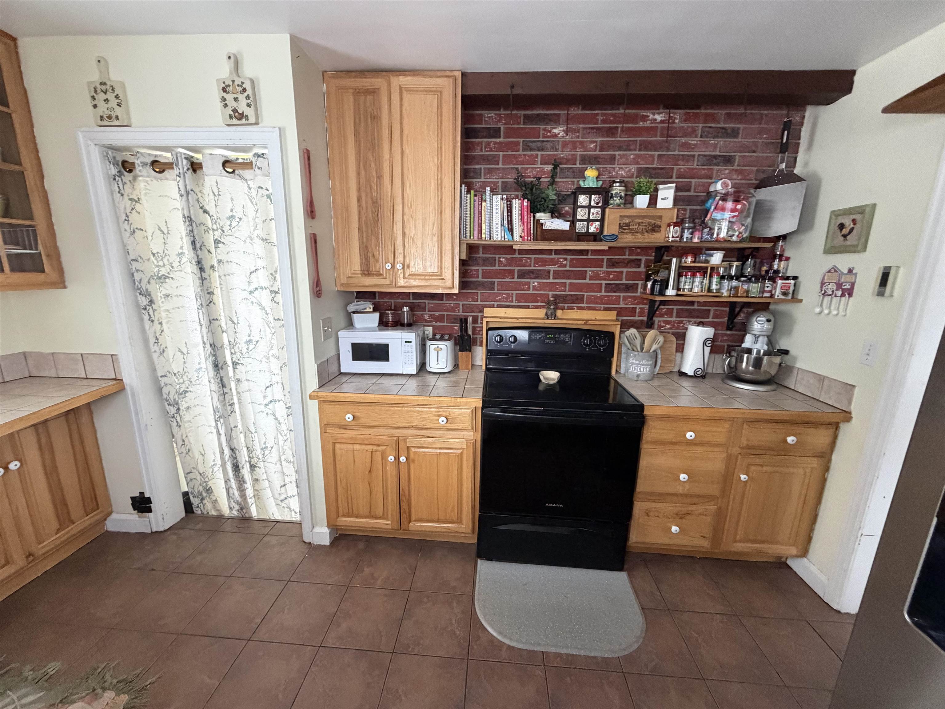 609 W Miner Avenue Property Photo 6