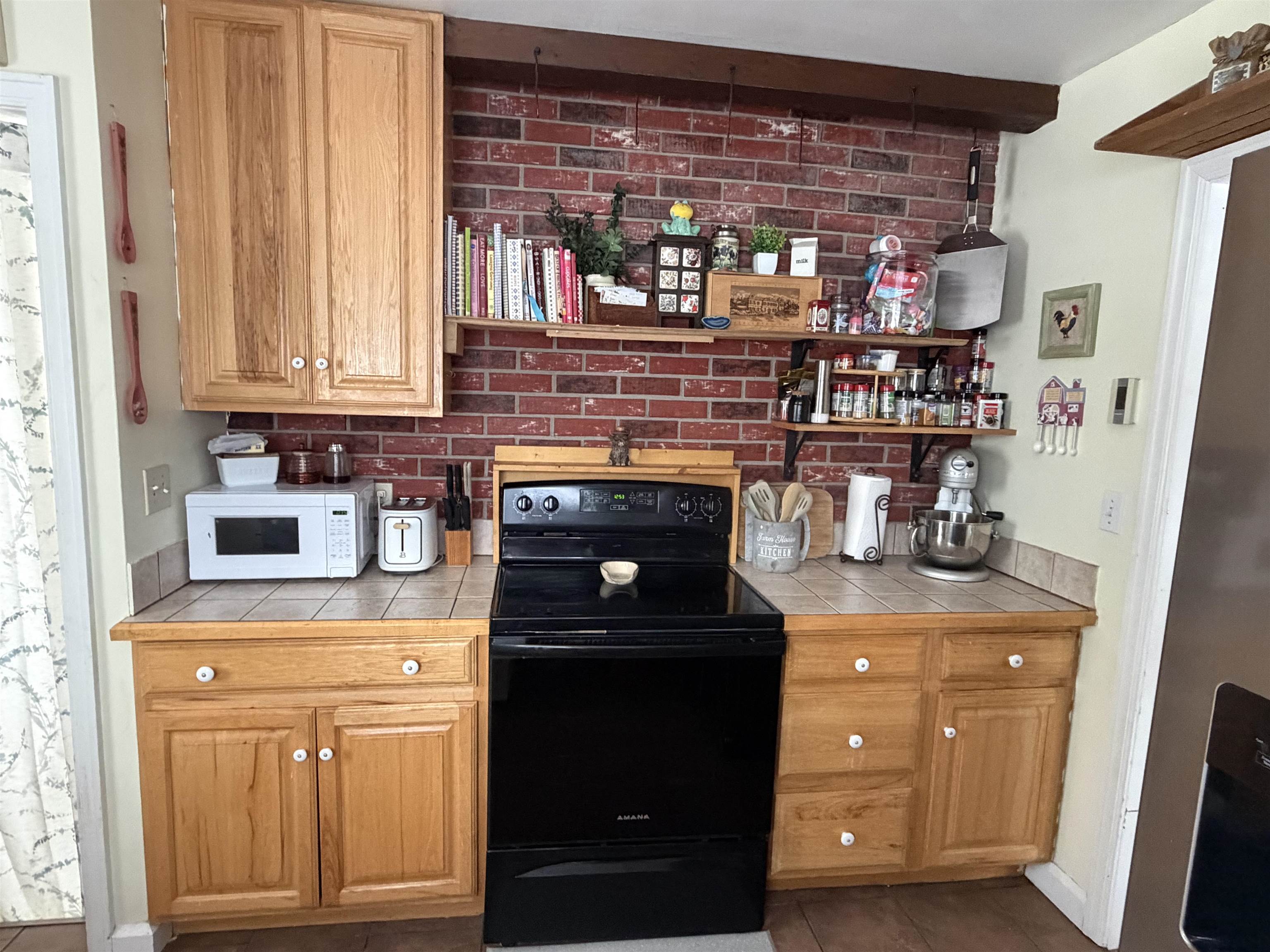 609 W Miner Avenue Property Photo 7
