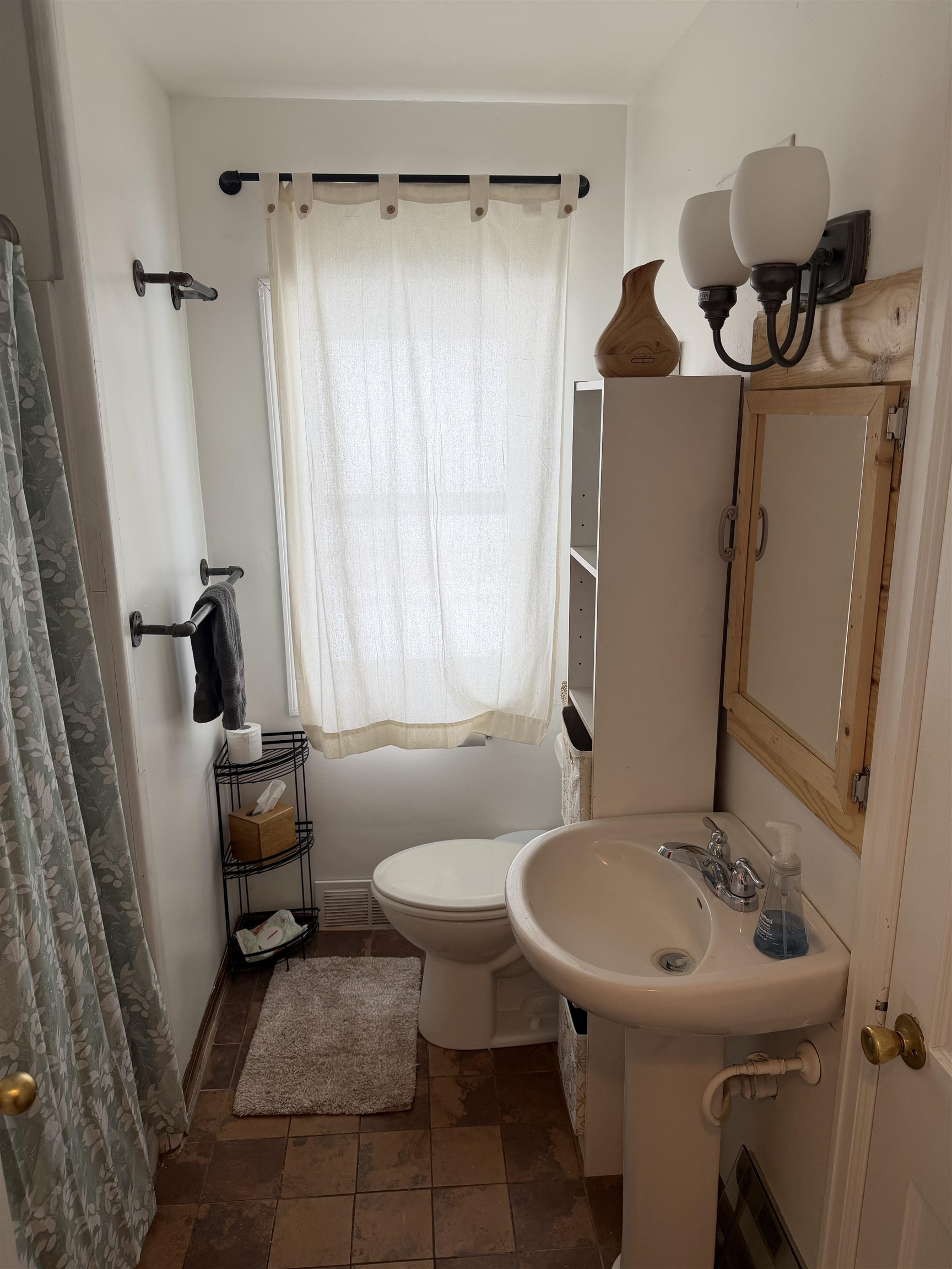 609 W Miner Avenue Property Photo 13