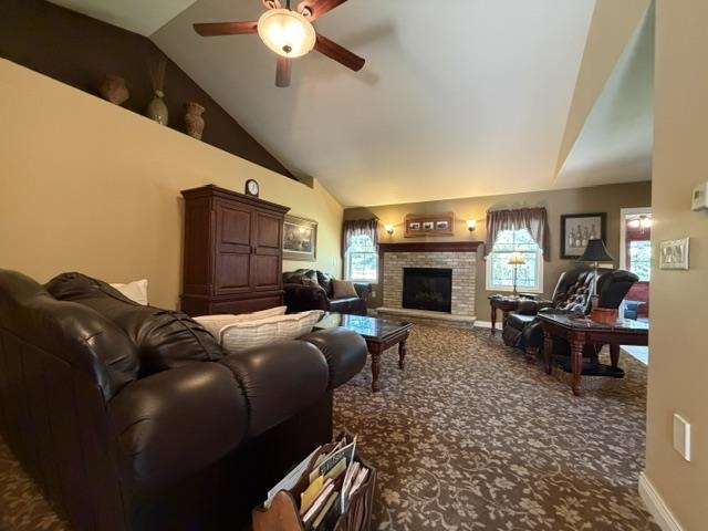 4290 Windsong Place Property Photo 3