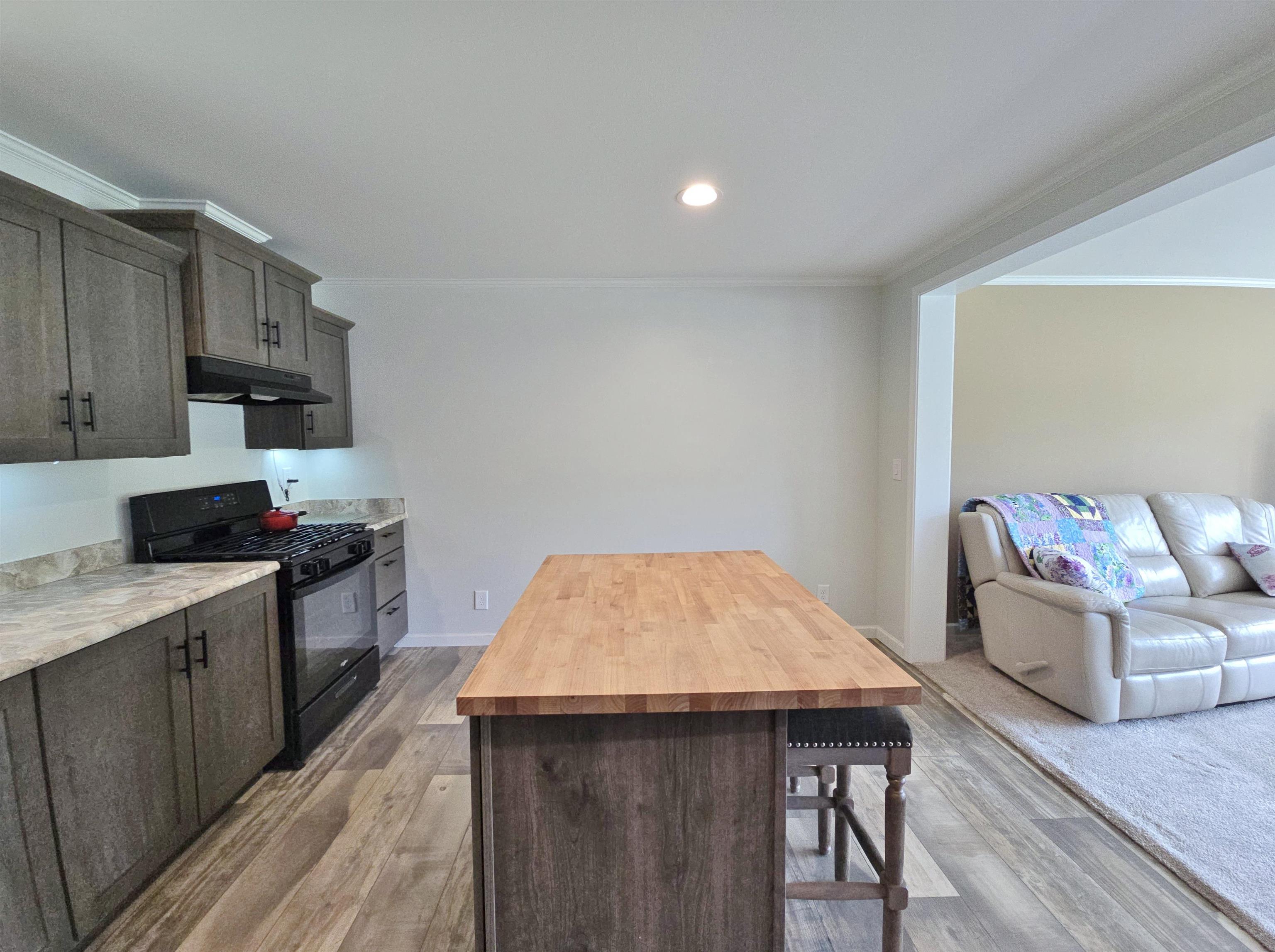 4918 Meadow Lane Property Photo 5