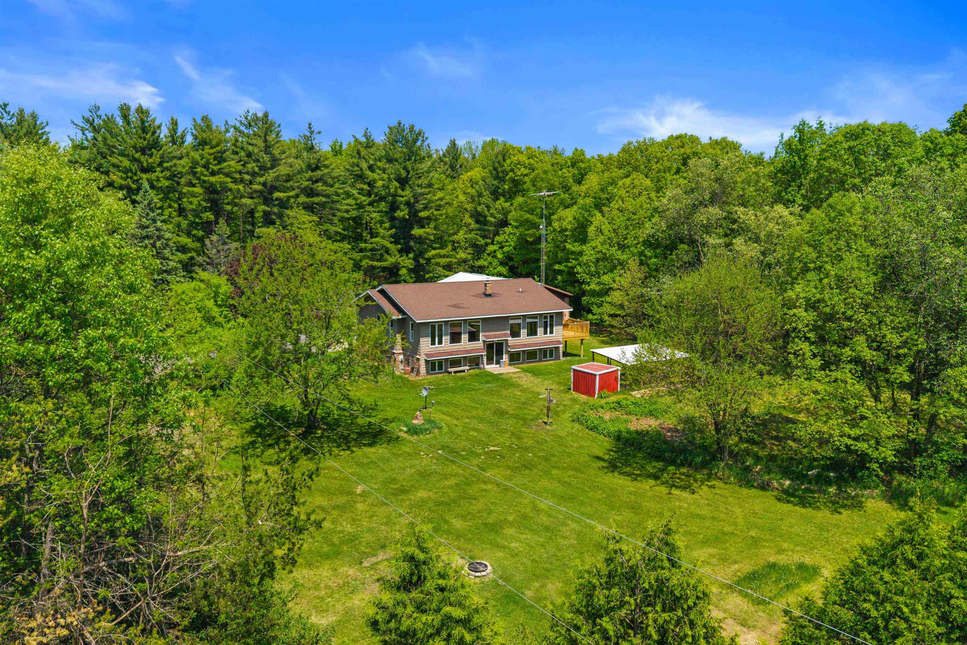 2401 Lakeview Drive Property Photo 3