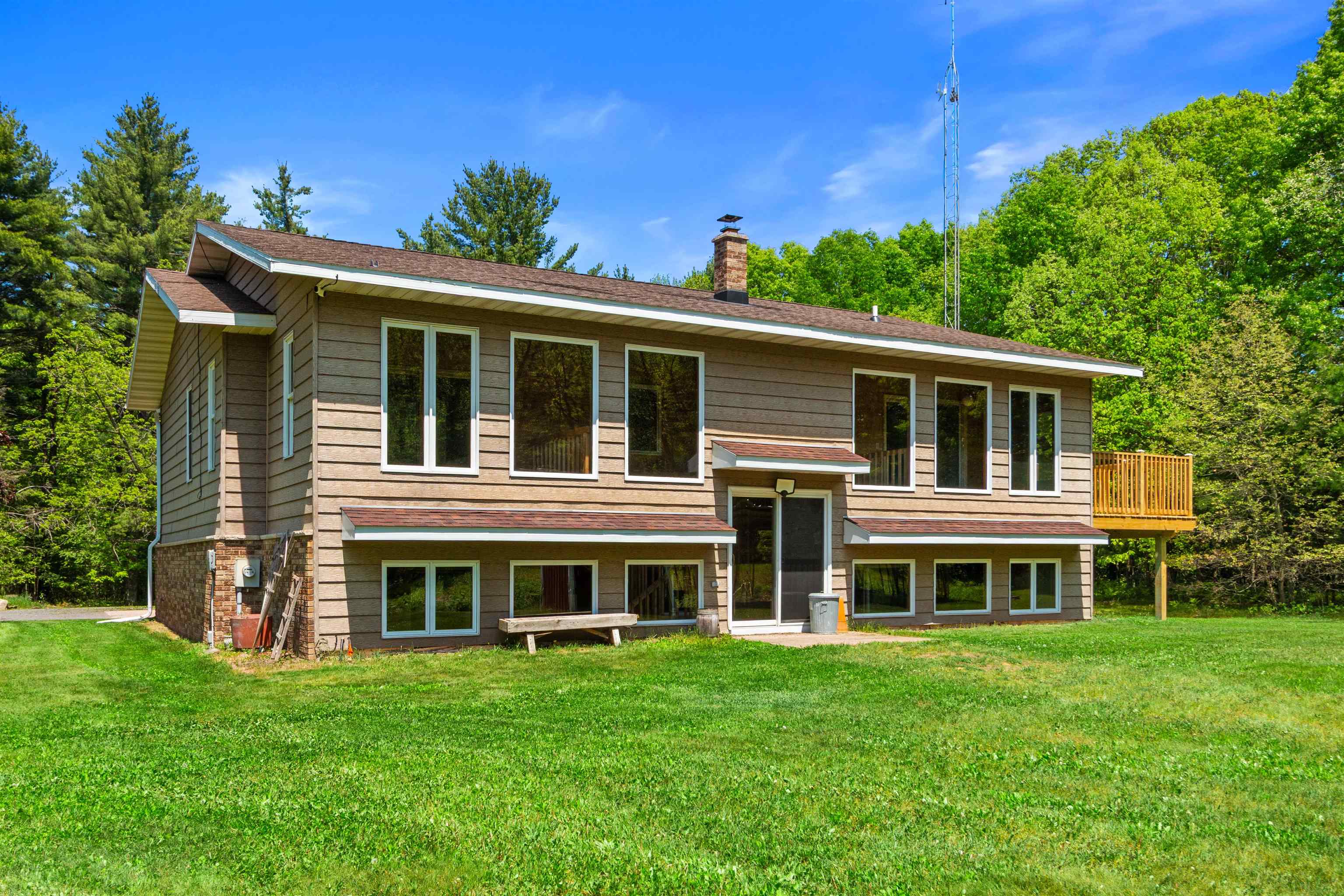 2401 Lakeview Drive Property Photo 4